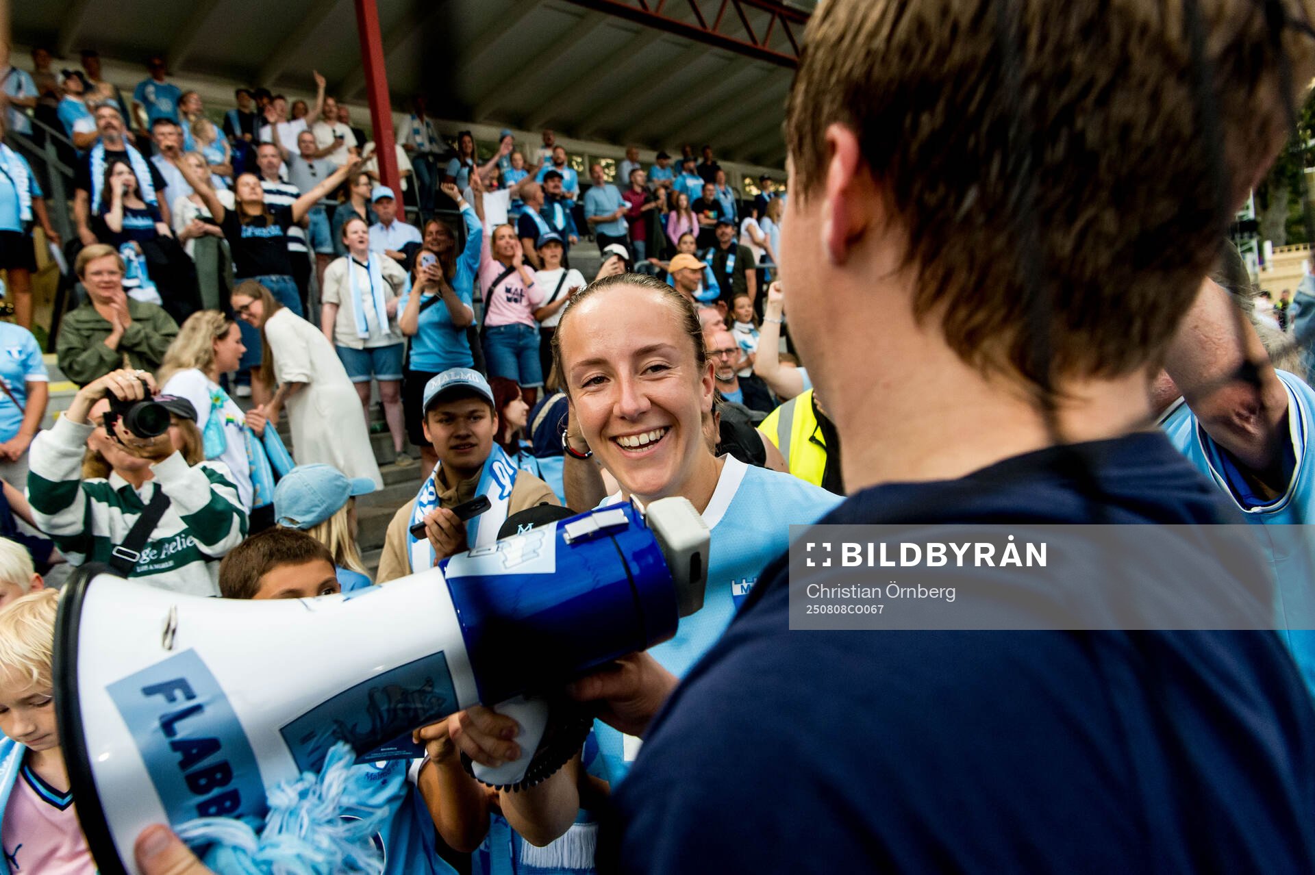 Malmö FFs Anna Plantin och supportrar jublar