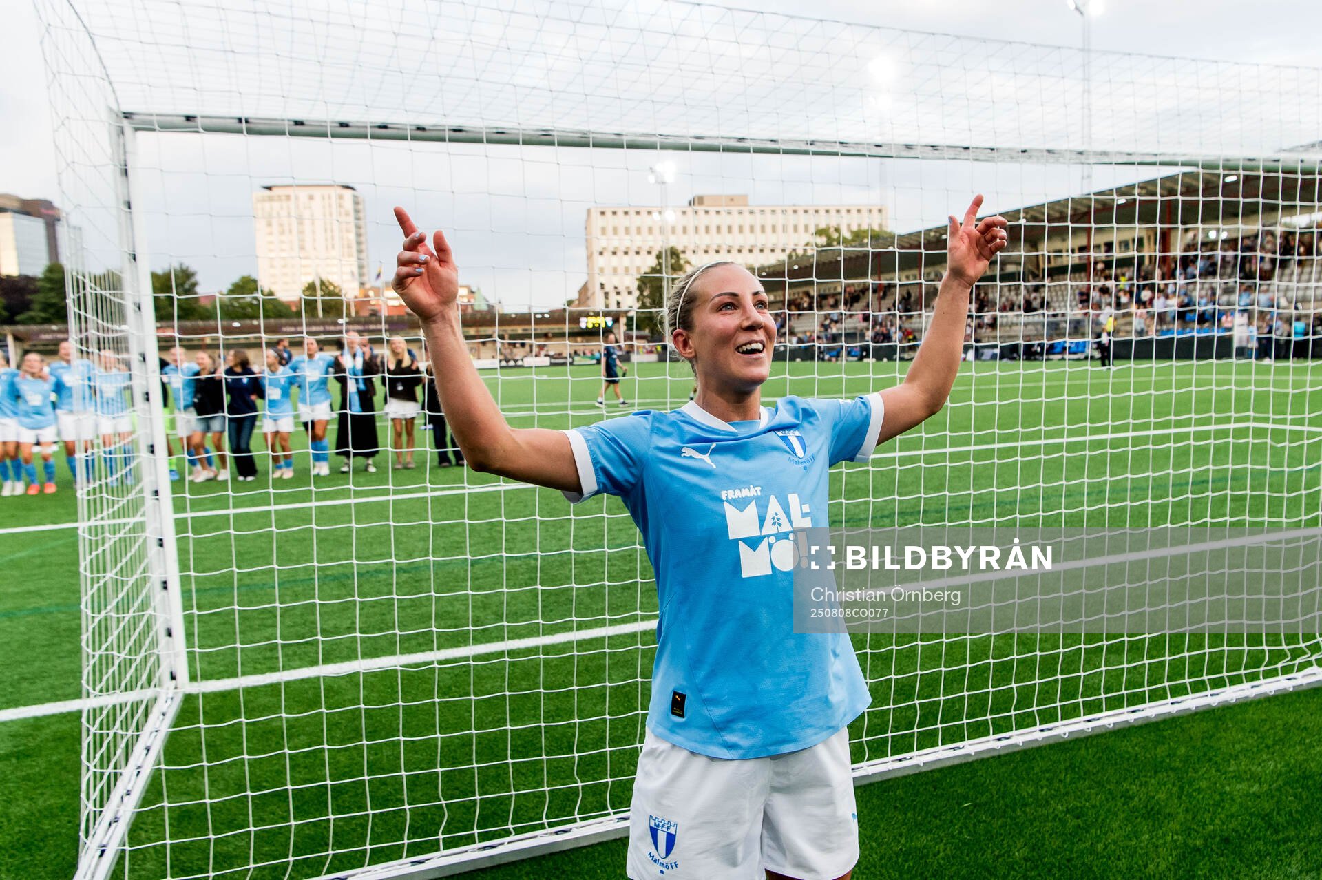 Malmö FFs Mia Persson jublar