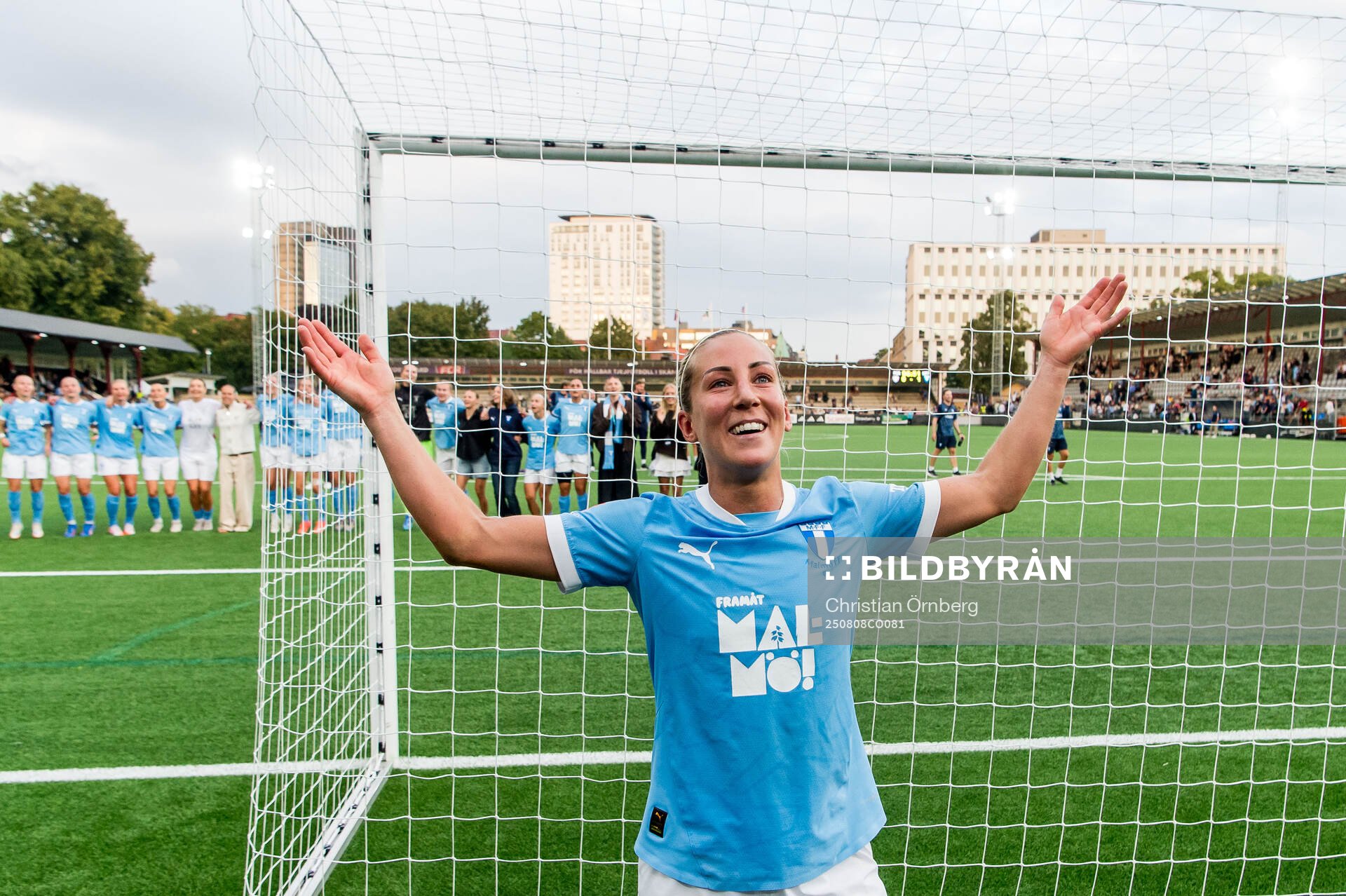 Malmö FFs Mia Persson jublar