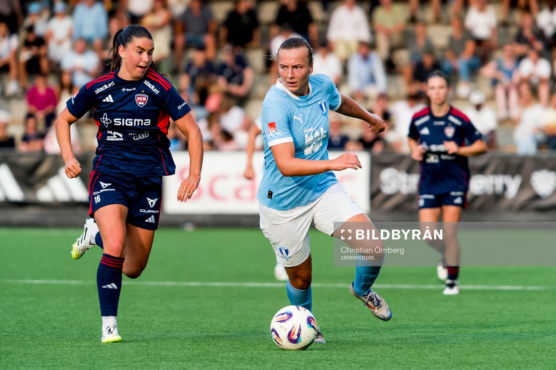 Rosengårds Emilia Pelgander och Malmö FFs Sara Kanutte