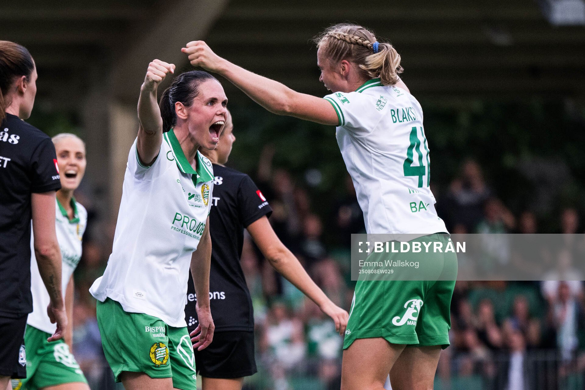 Hammarbys Simone Boye Sørensen och Julie Blakstad jublar