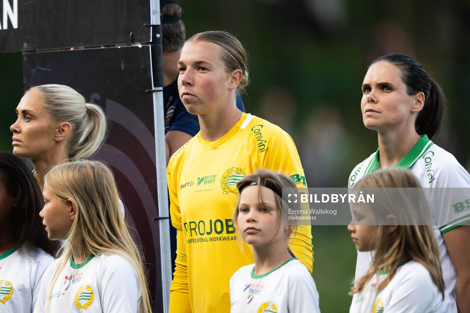 Hammarbys målvakt Melina Loeck och Simone Boye Sørensen