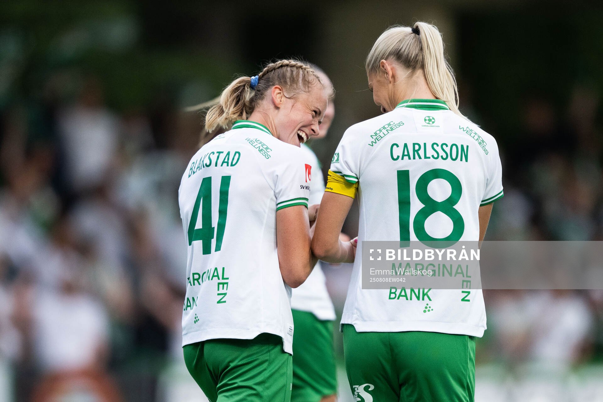 Hammarbys Julie Blakstad jublar med Alice Carlsson