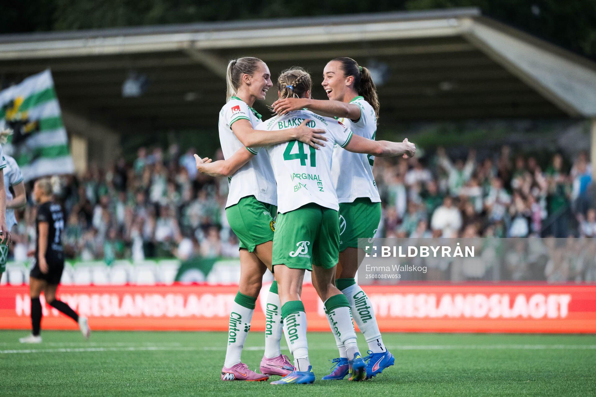Hammarbys Ellen Wangerheim, Julie Blakstad och Athinna