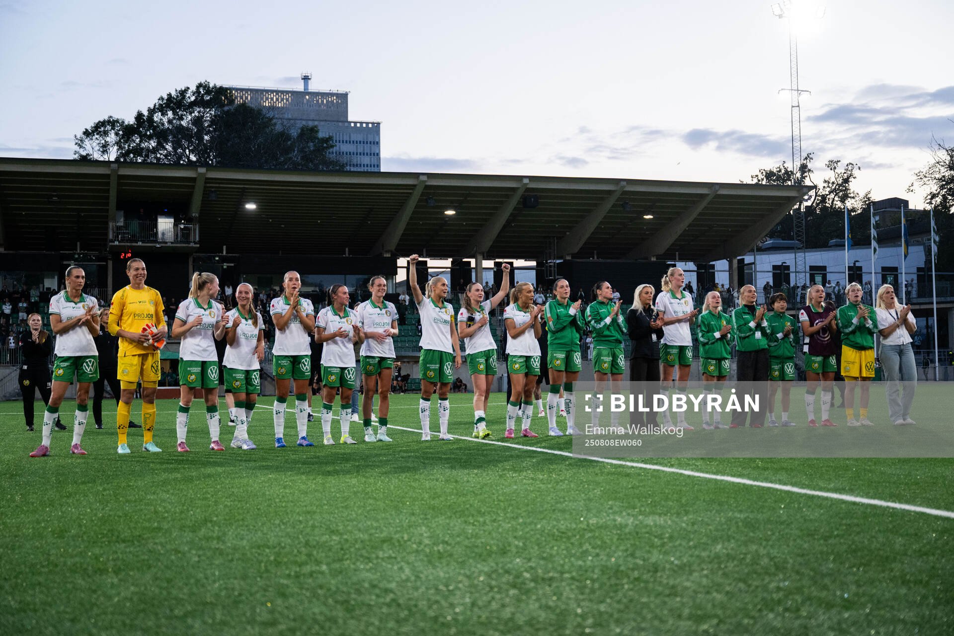 Hammarbys spelare jublar