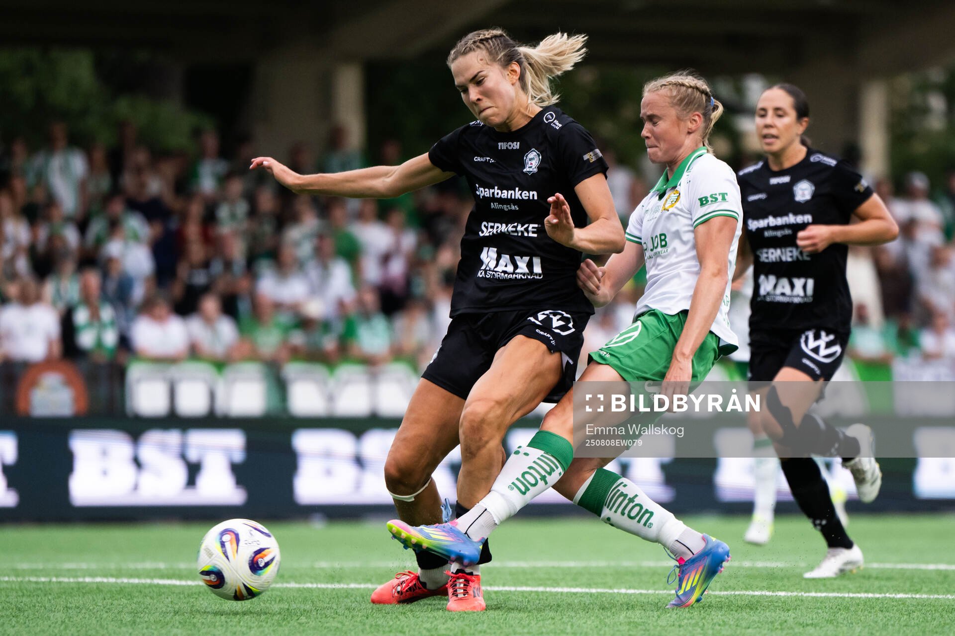 Alingsås Emmaliina Tulkki och Hammarbys Julie Blakstad