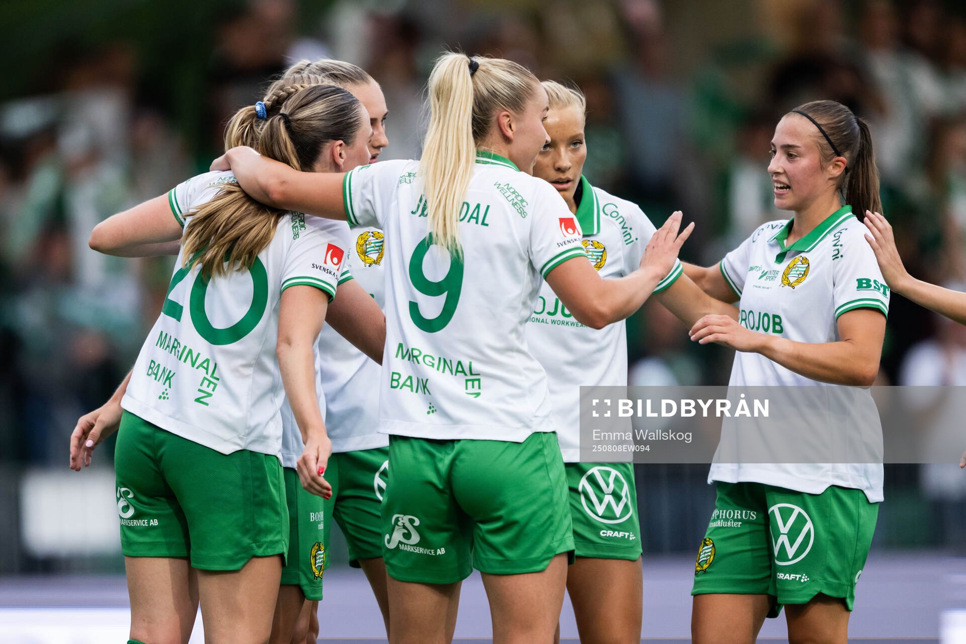 Hammarbys Julie Blakstad jublar med Vilde Hasund, Ellen
