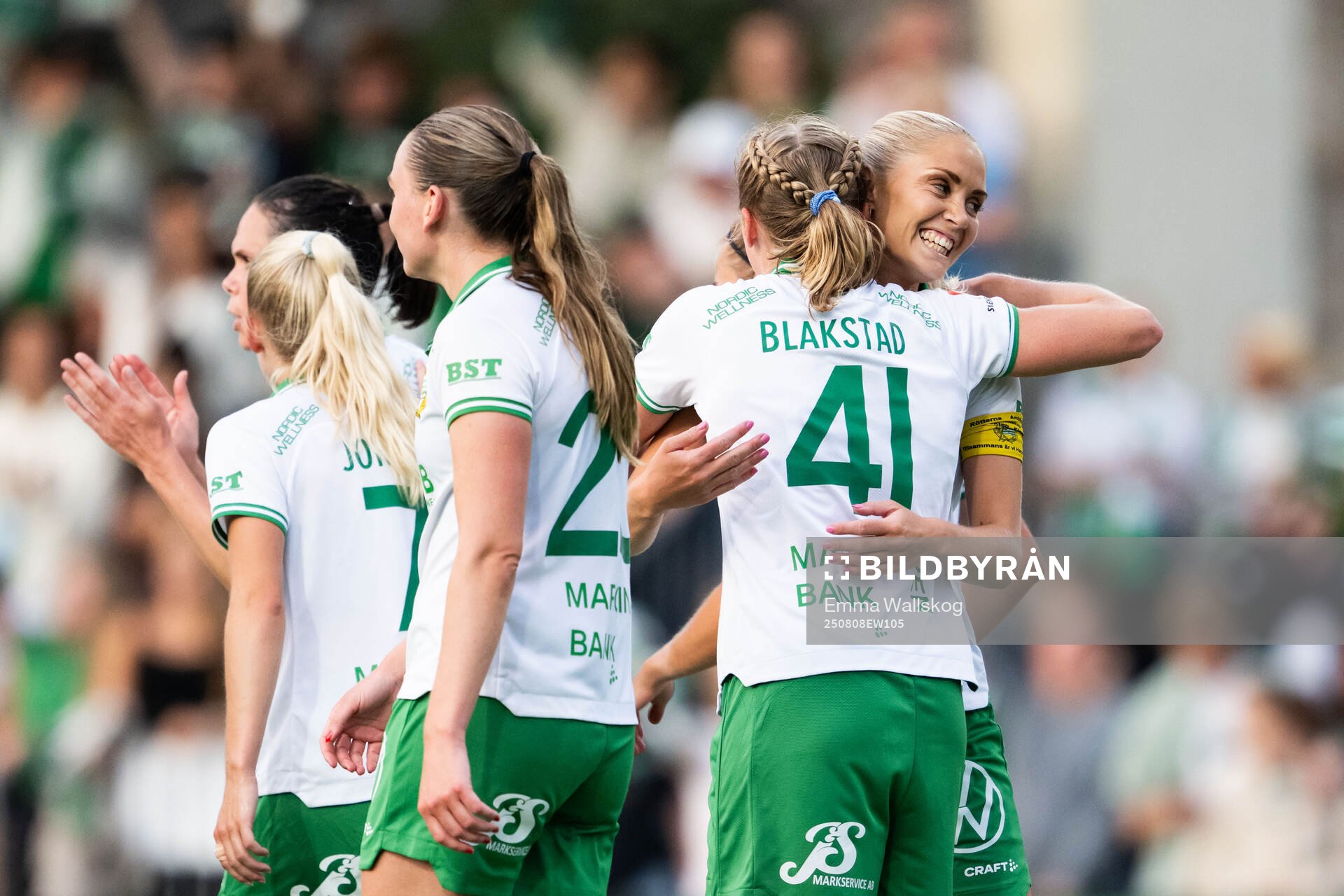 Hammarbys Julie Blakstad och Alice Carlsson jublar