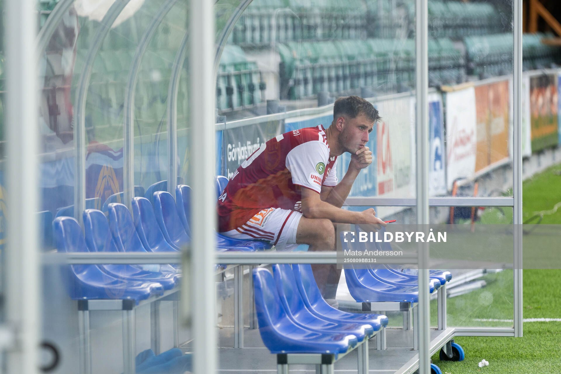 Sandvikens IFs Filip Olsson deppar
