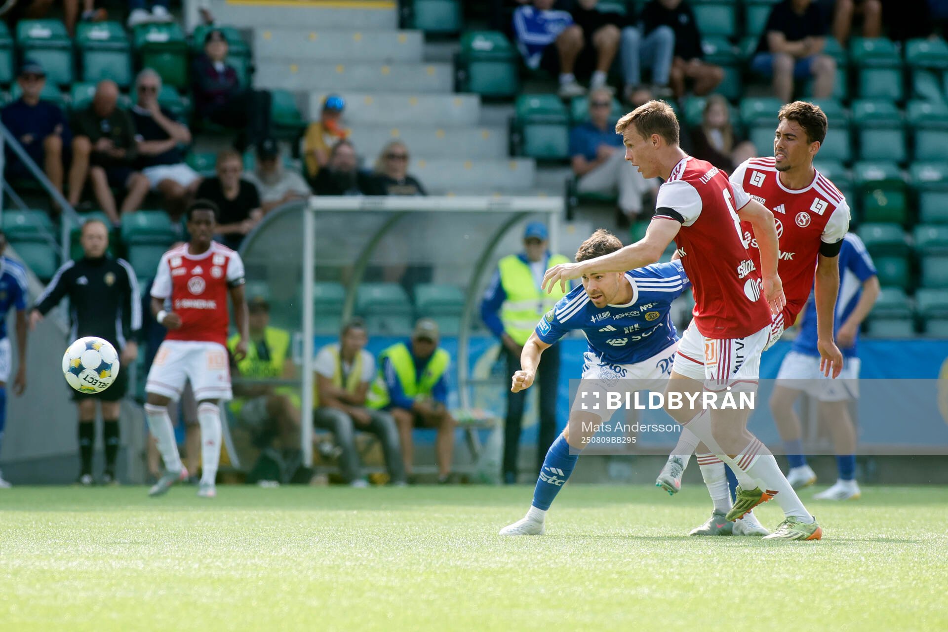 GIF Sundsvalls Marcelo Palomino och Sandvikens IFs Daniel