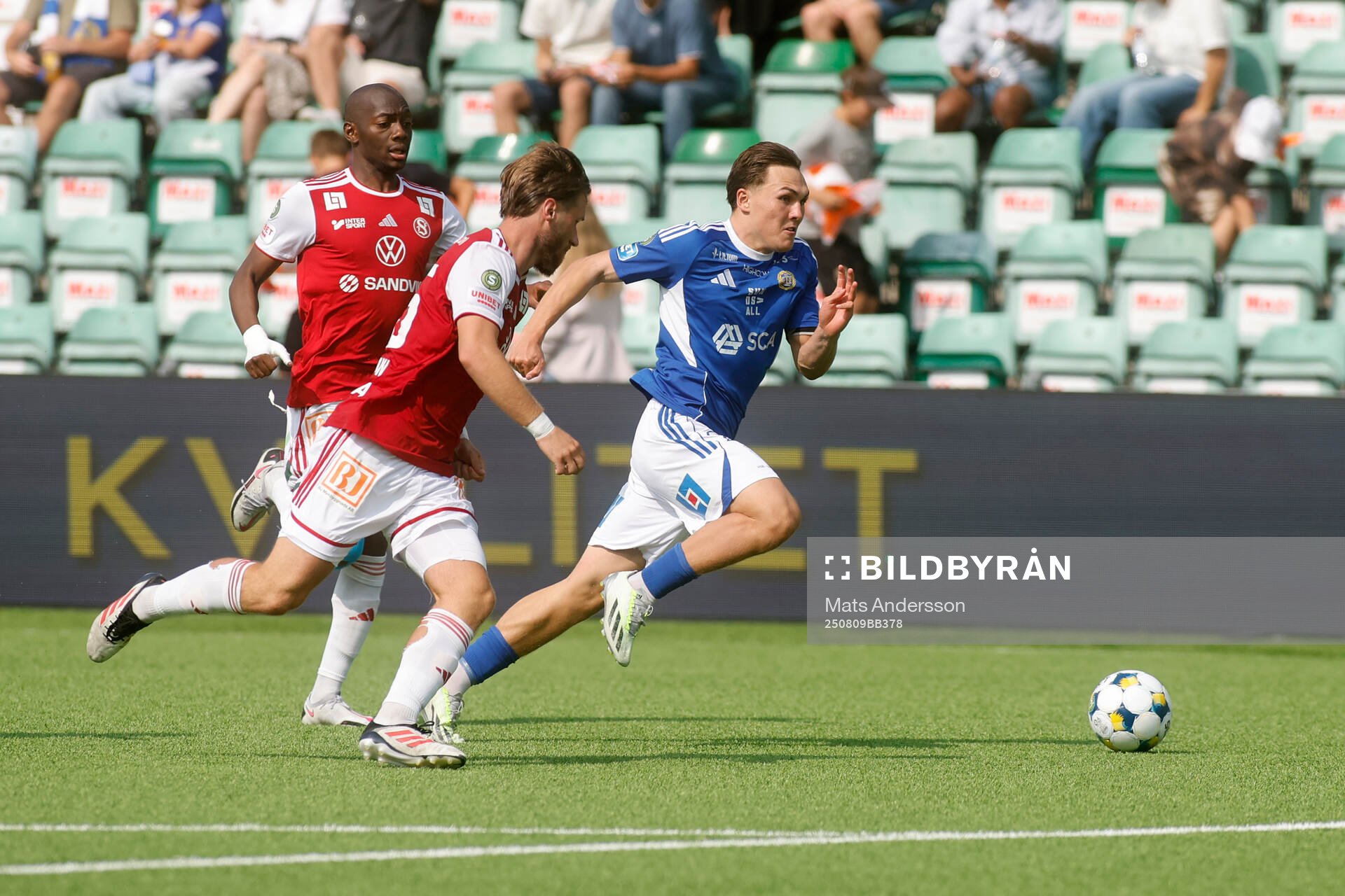 Sandvikens IFs Filip Olsson och GIF Sundsvalls Miguel