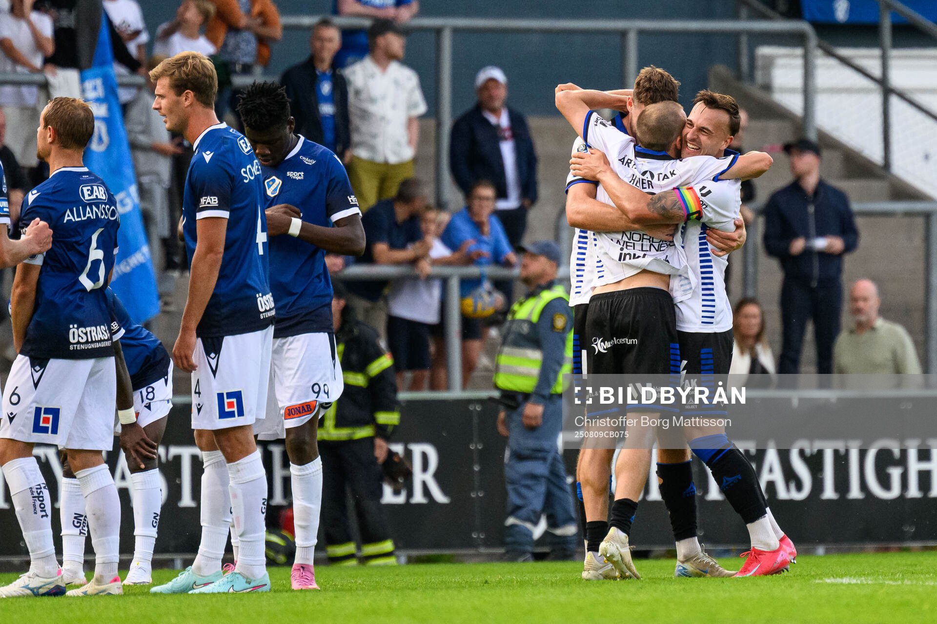 Sirius Melker Heier och Henrik Rönnlöf Castegren jublar