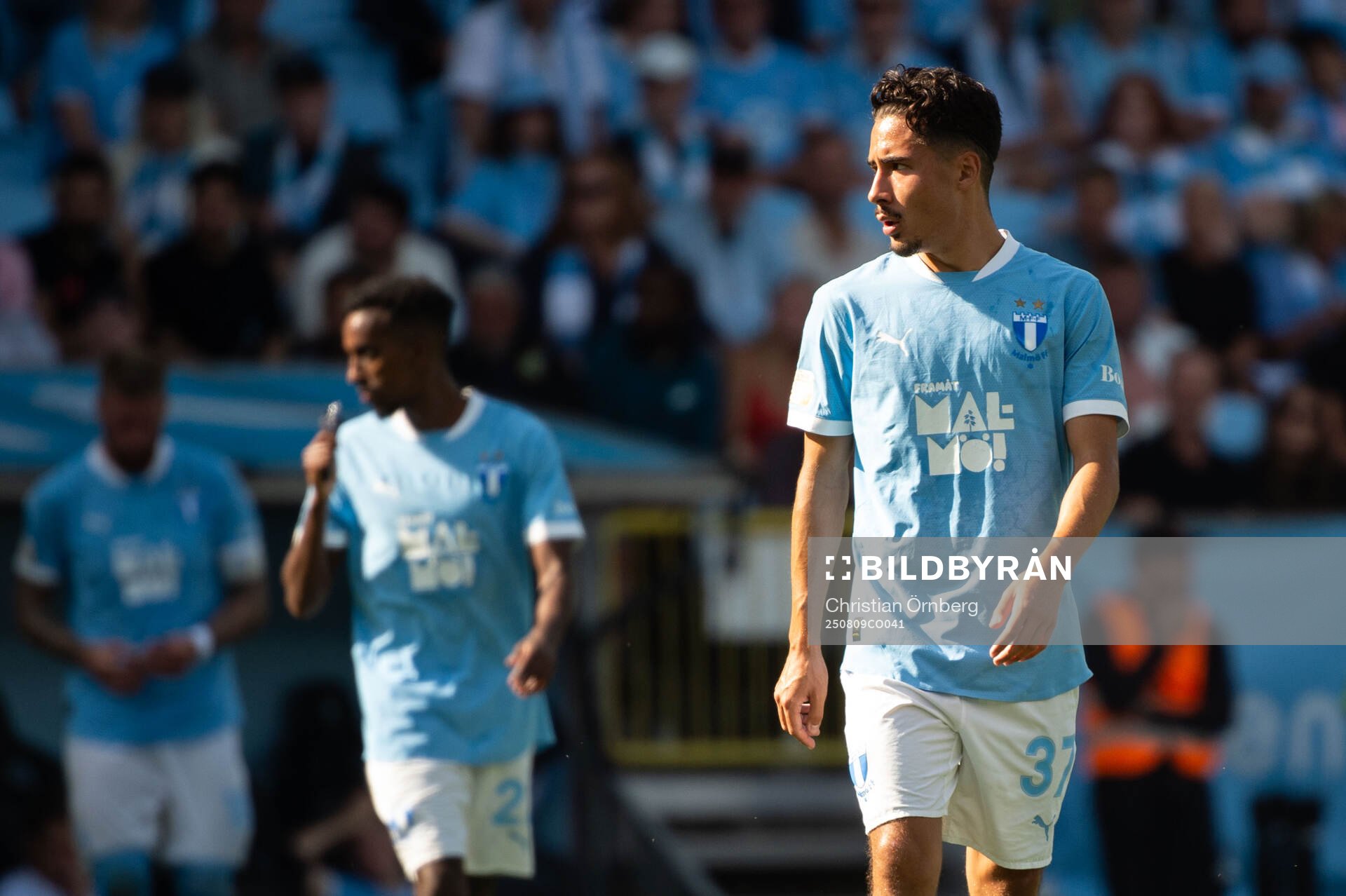 Malmö FFs Adrian Skogmar deppar