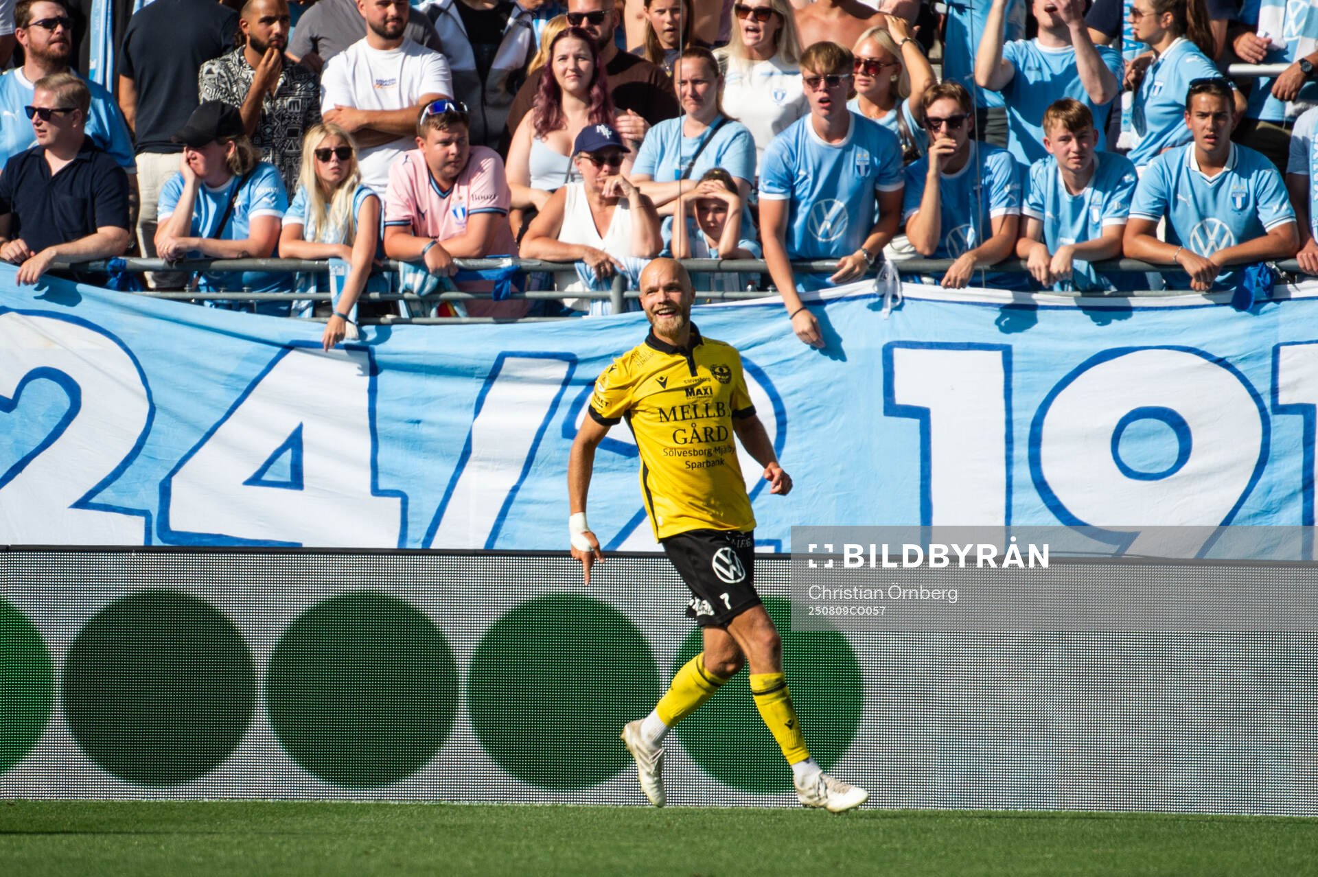 Mjällbys Viktor Gustafson jublar