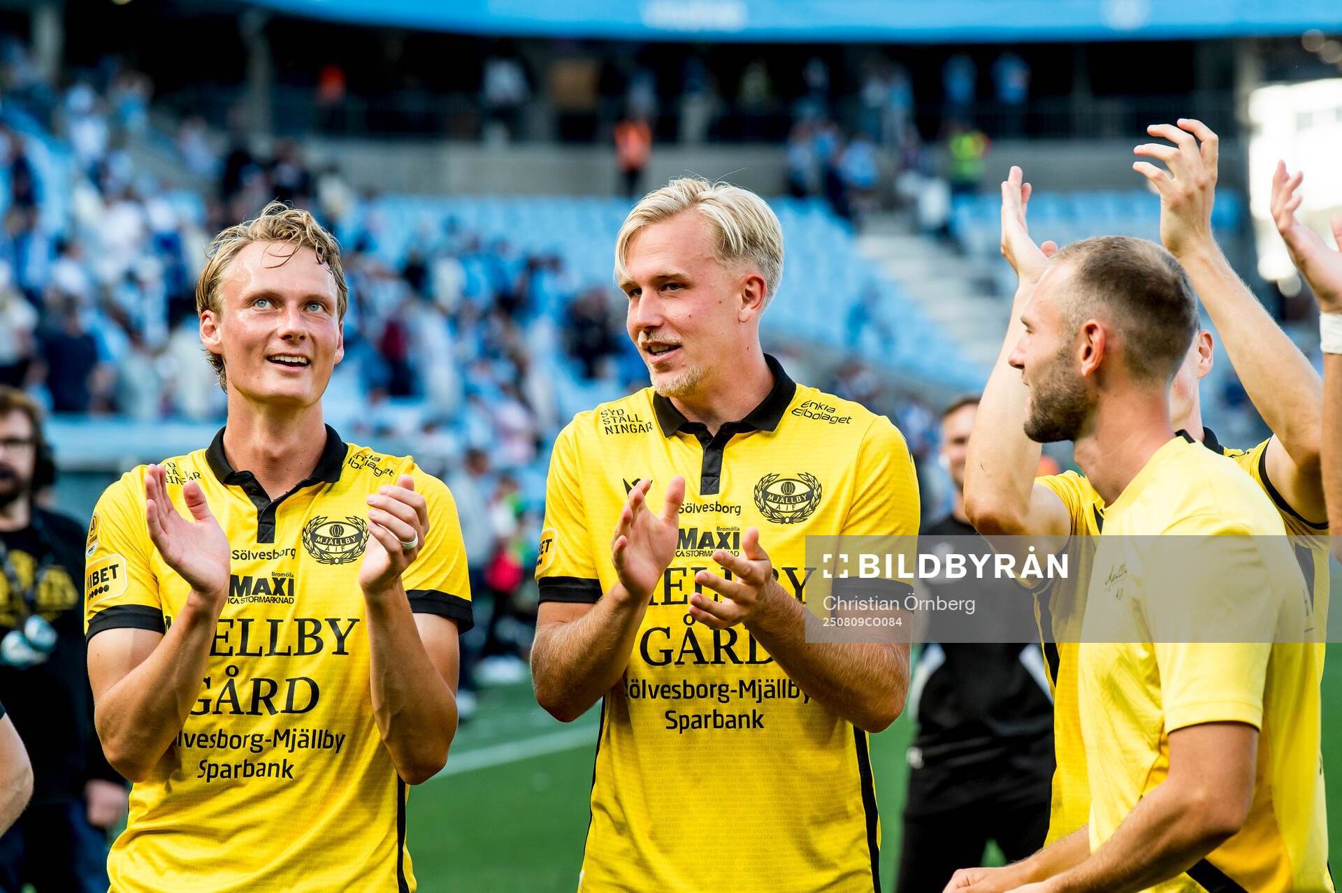 Mjällbys Herman Johansson jublar