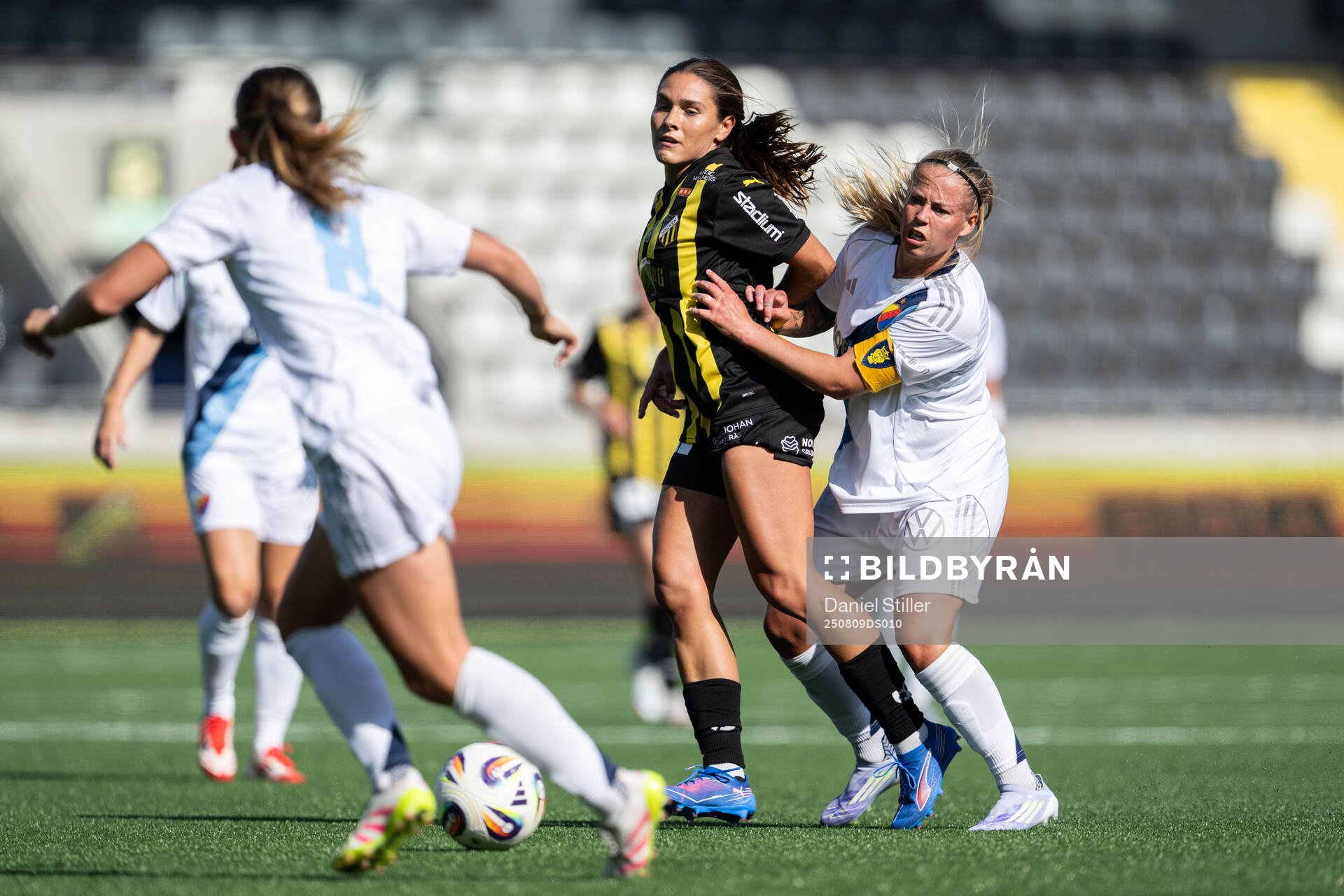 Häckens Mary Caroline Wickenheiser och Djurgårdens