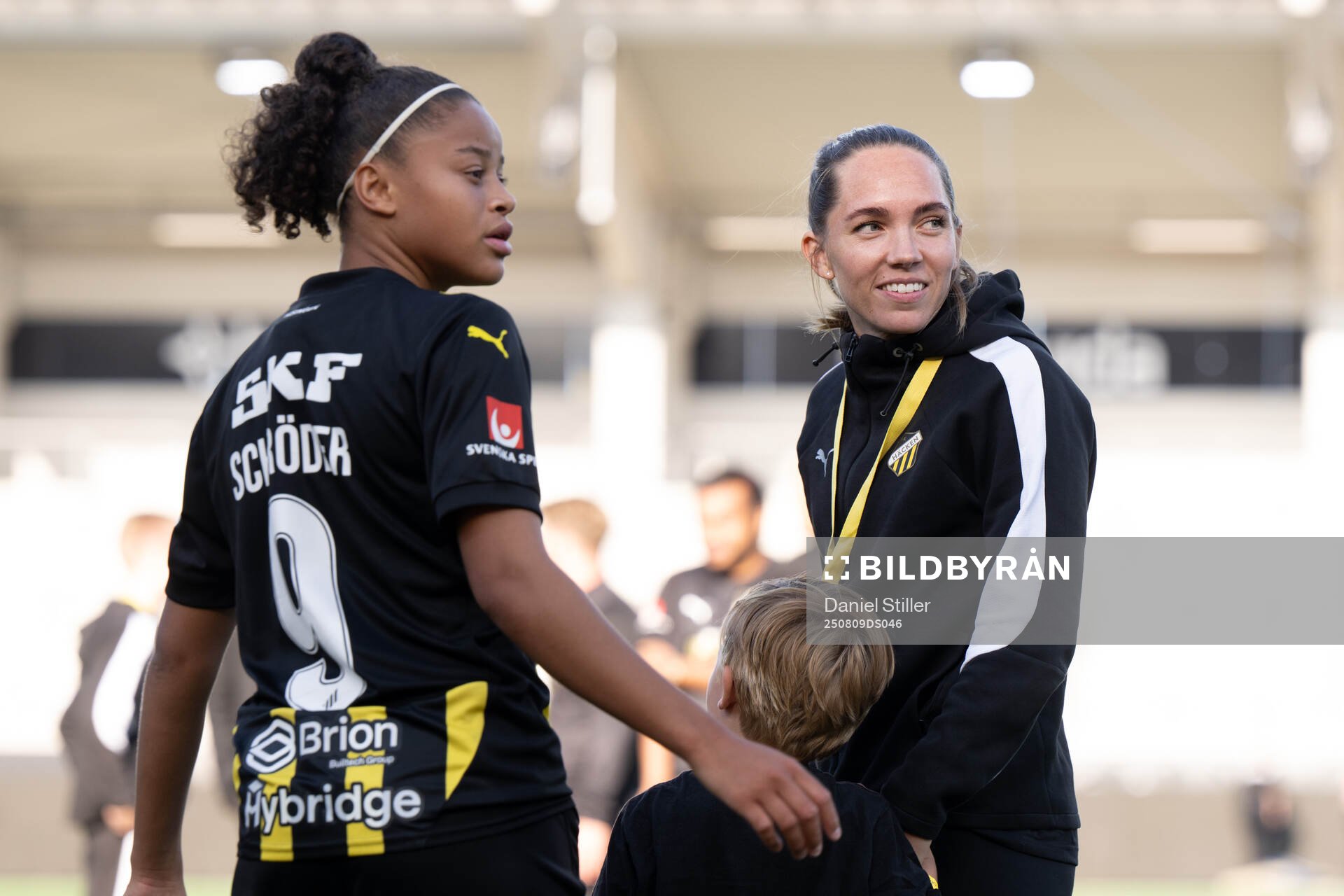 Häckens Felicia Schröder och Elin Rubensson