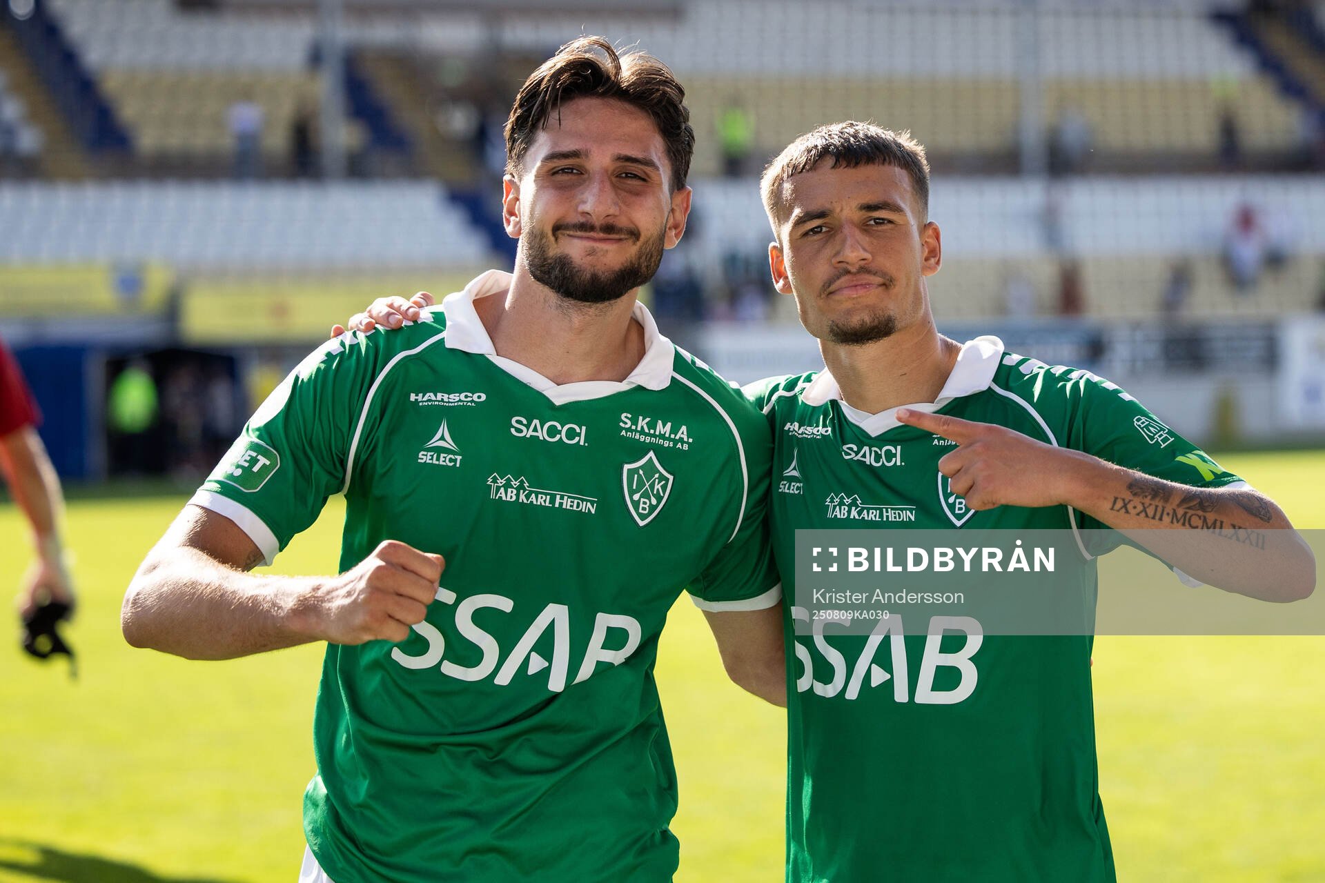 Brages Filip Trpcevski och Noah Åstrand John jublar