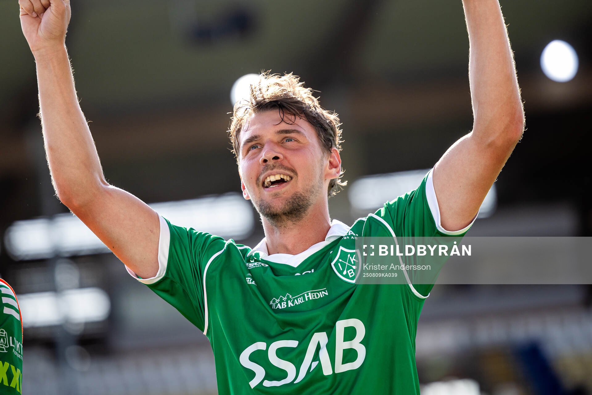 Brages Pontus Jonsson jublar