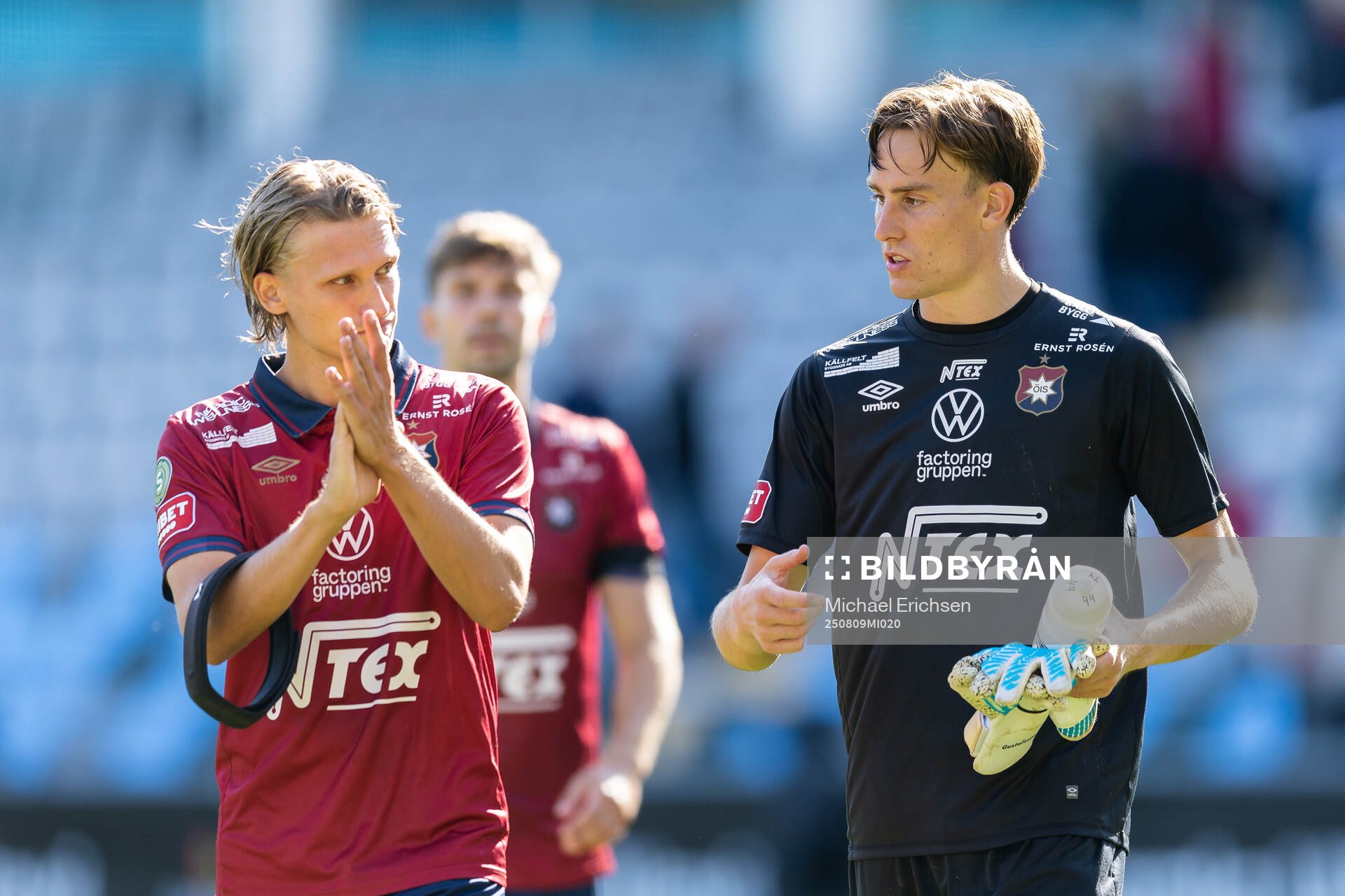 Örgrytes Charlie Vindehall och målvakt Hampus Gustafsson