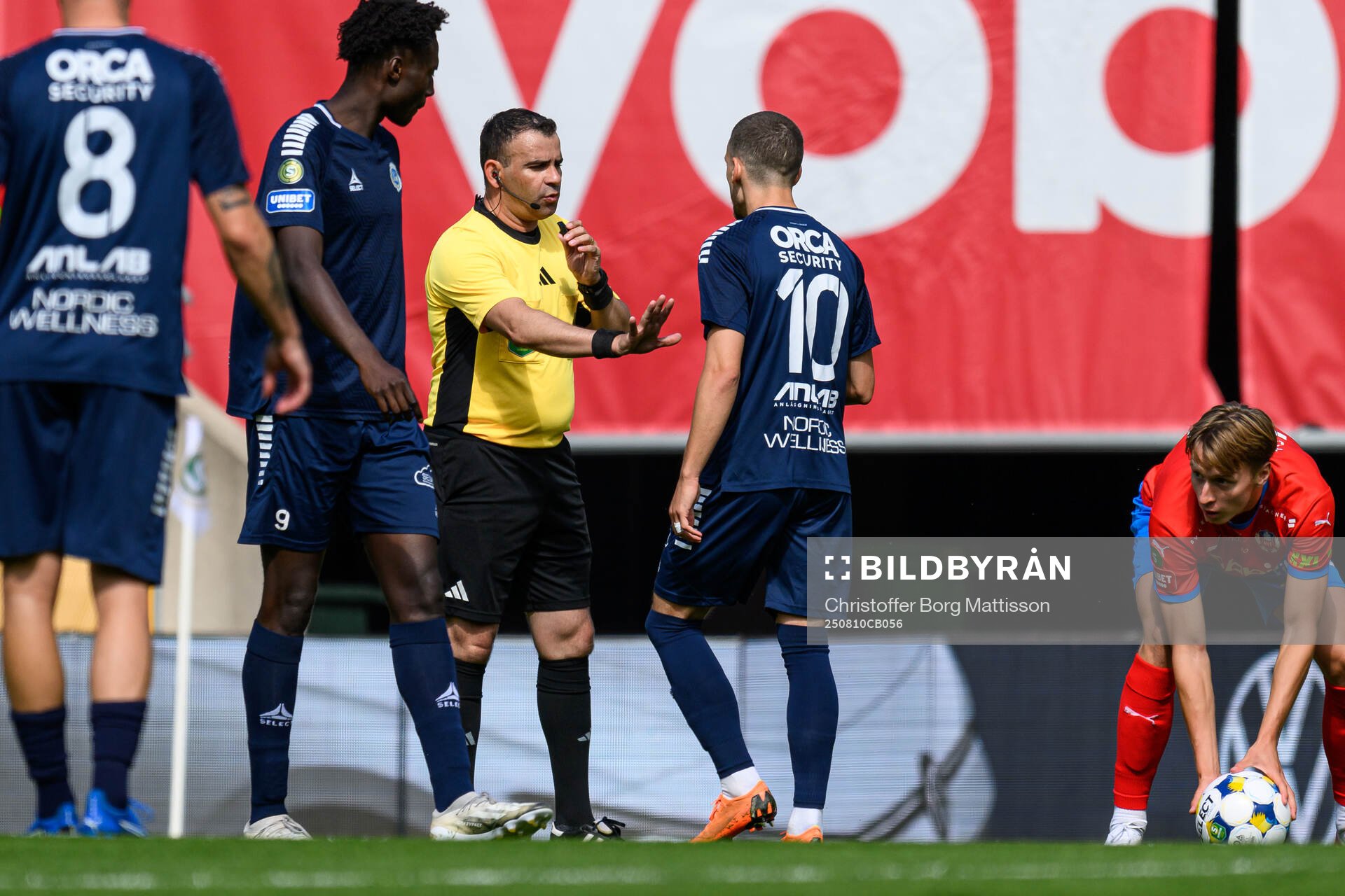 Domare Alex de Albuquerque Troleis pratar med Utsiktens