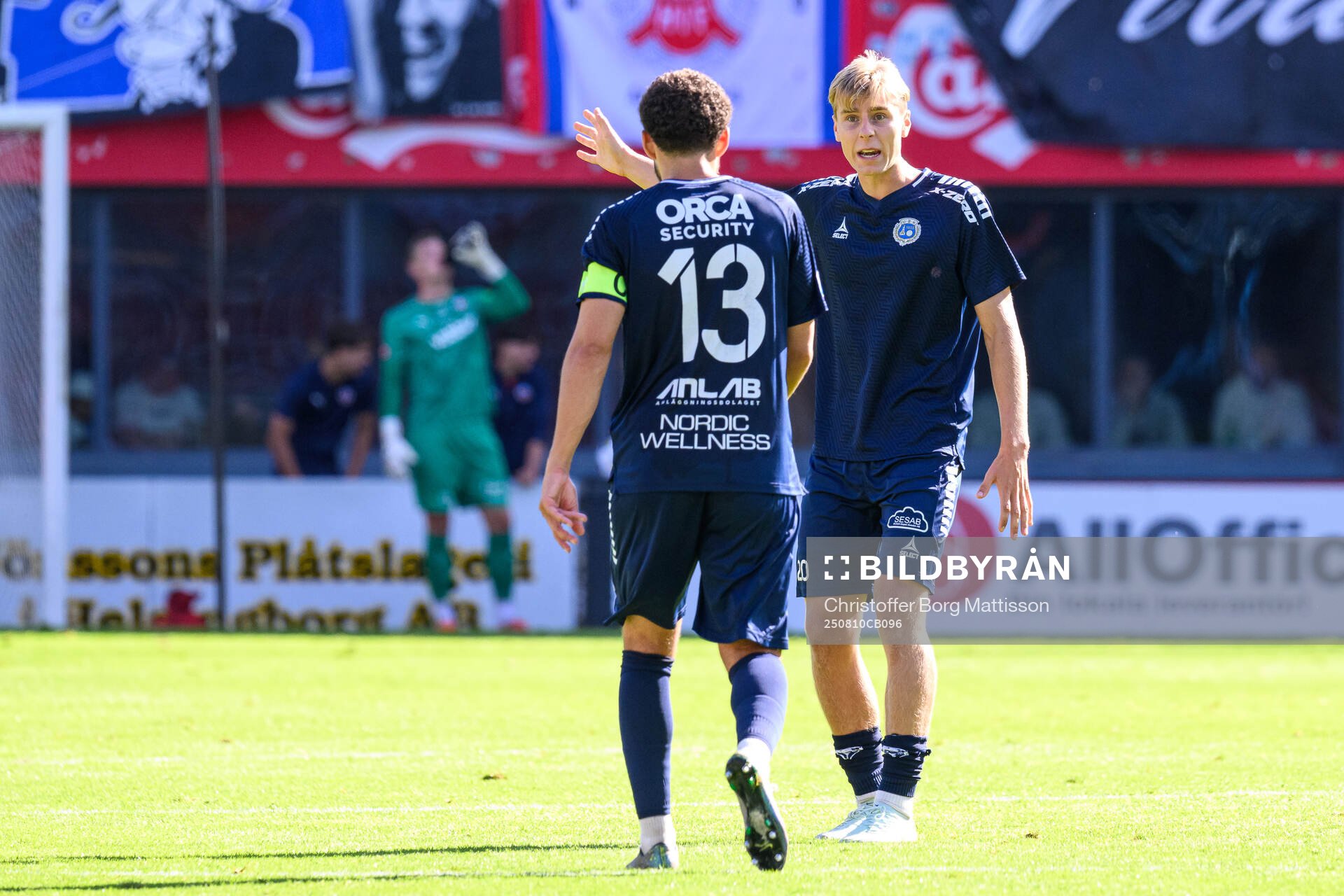 Utsiktens Malkolm Moenza och Vilhelm Gunnarsson deppar