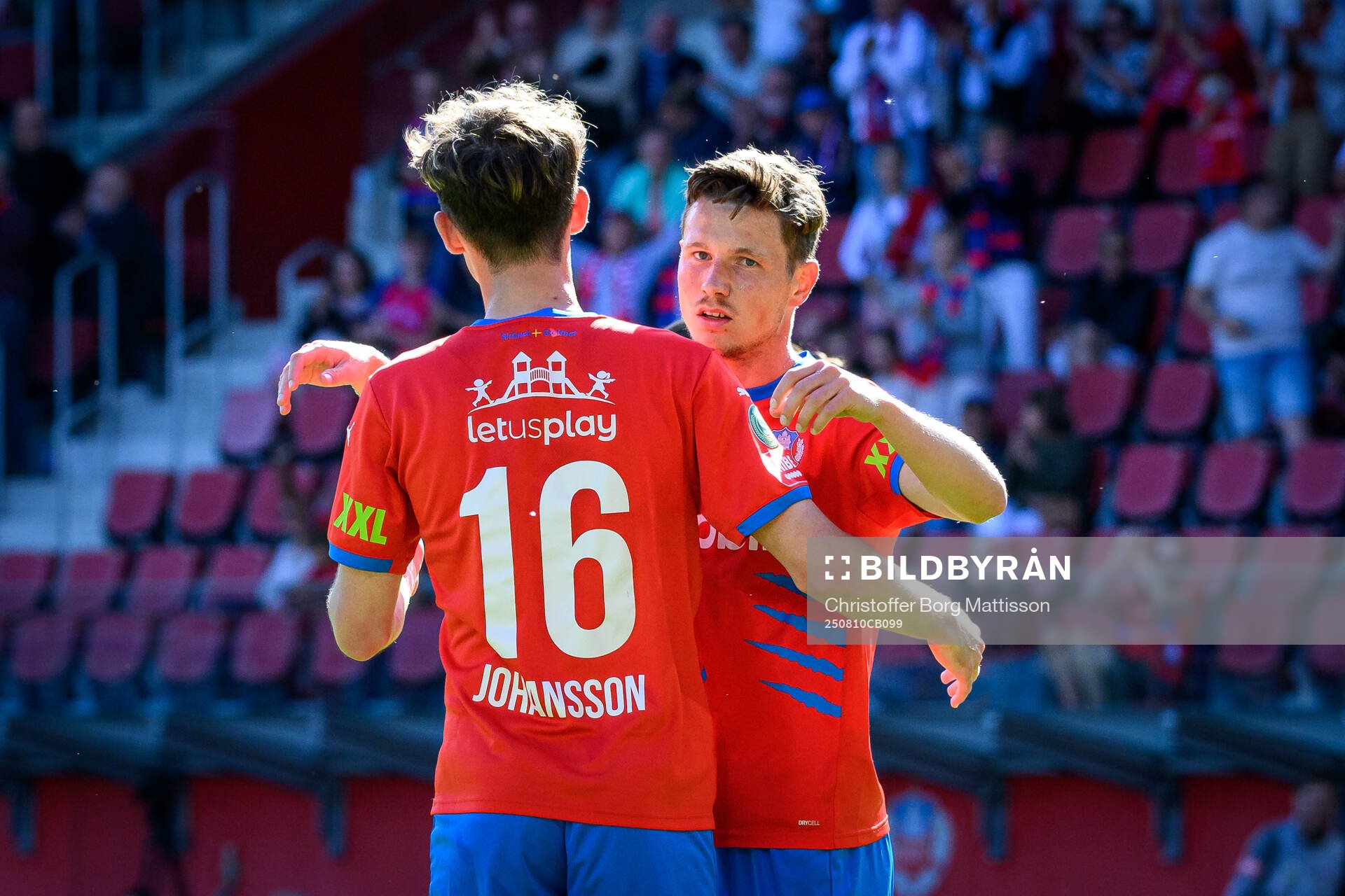 Helsingborgs Alexander Johansson och Max Svensson jublar