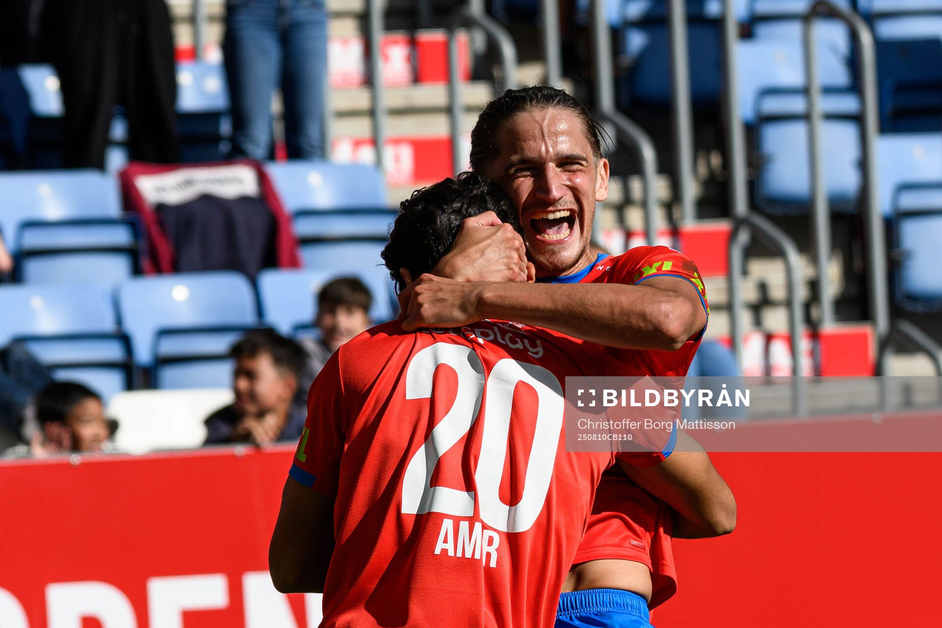 Helsingborgs Baker Amer och Ervin Gigovic jublar