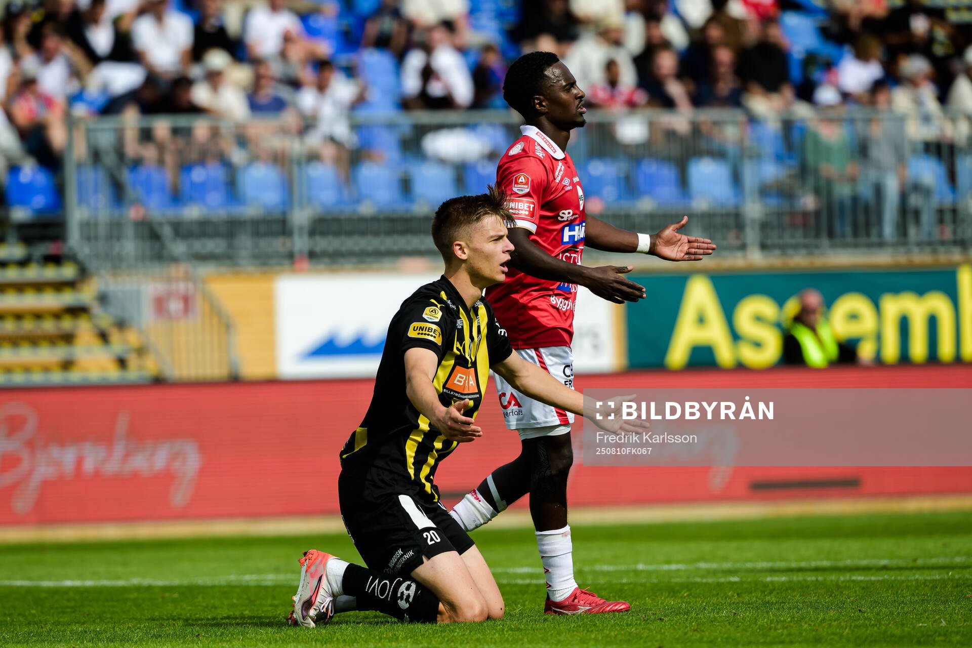 Häckens Adrian Svanbäck deppar