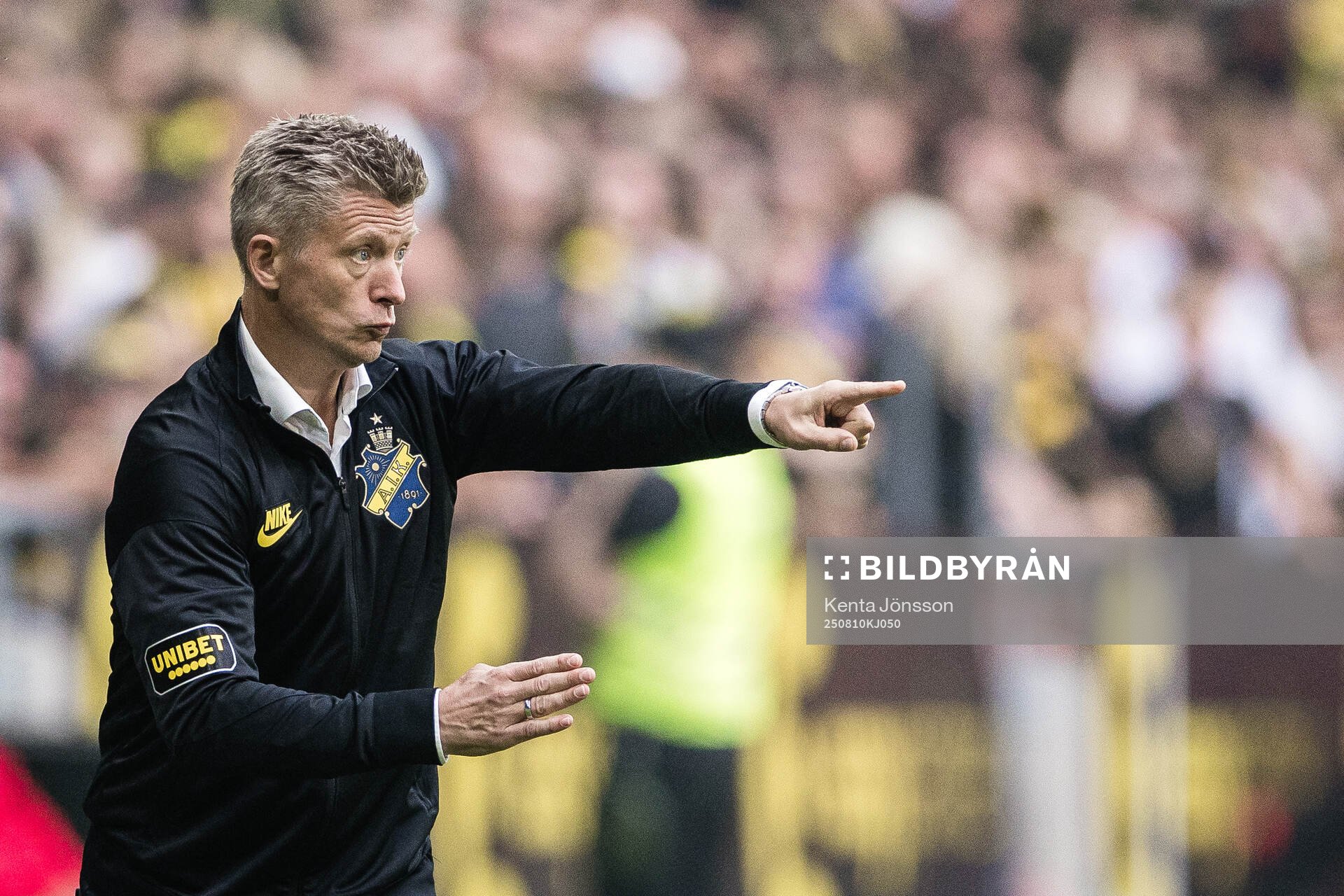 AIKs tränare Mikkjal Thomassen