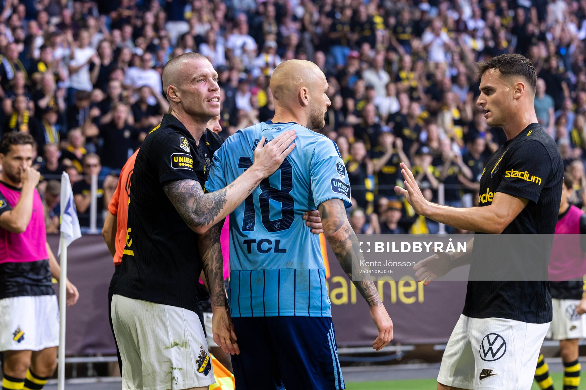 AIKs Thomas Poppler Isherwood och Djurgårdens Adam Ståhl