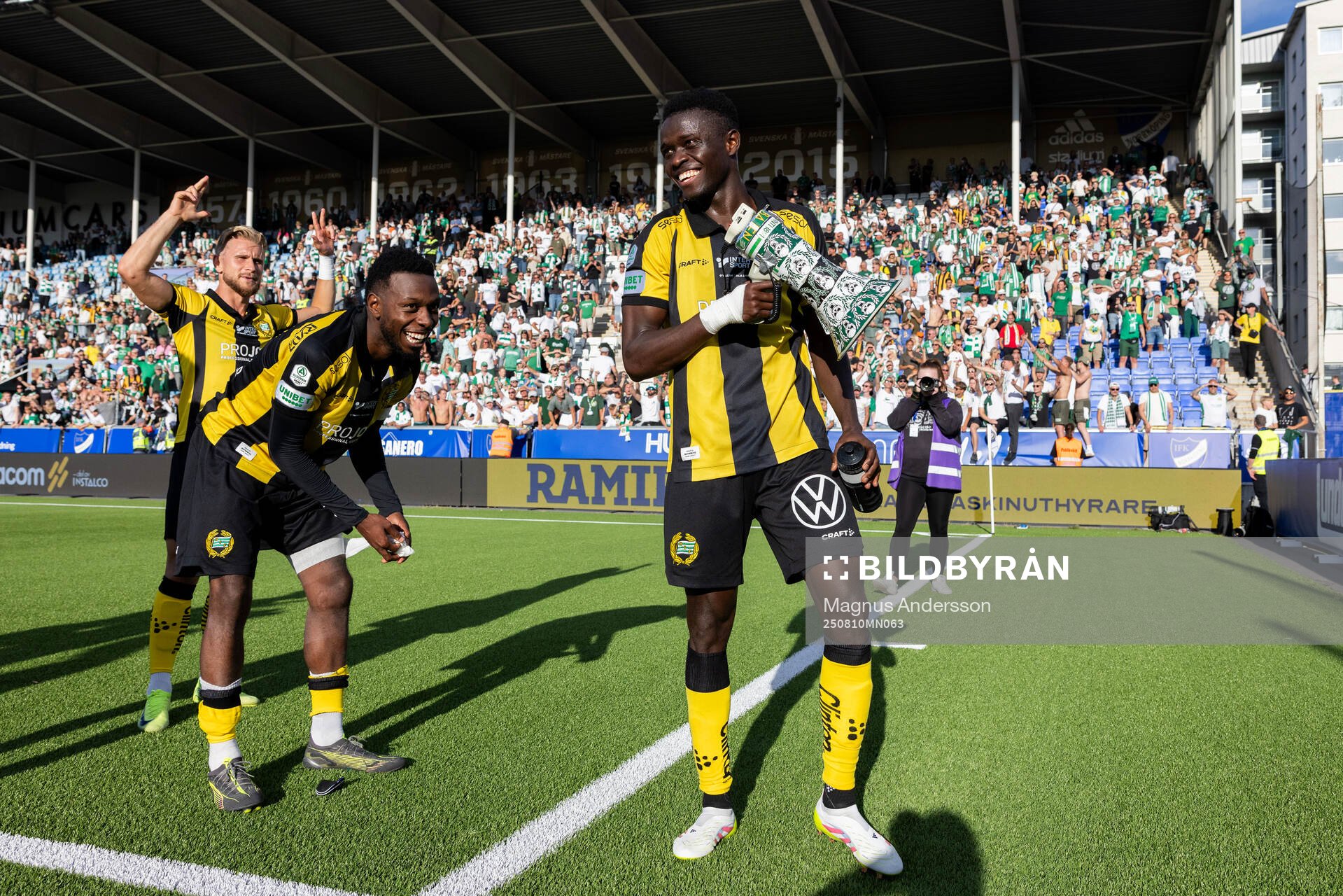Hammarbys Ibrahima Breze Fofana jublar