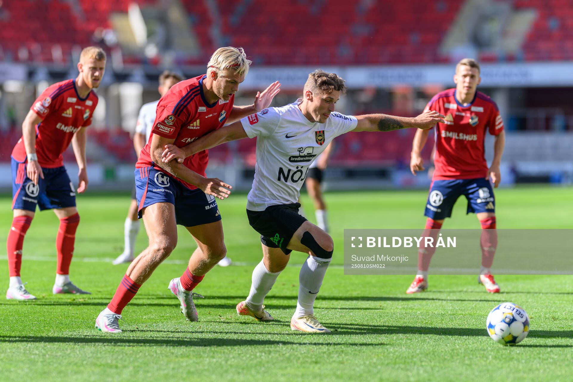 Östers Mattis Adolfsson och Brommapojkarnas Adam Skanning