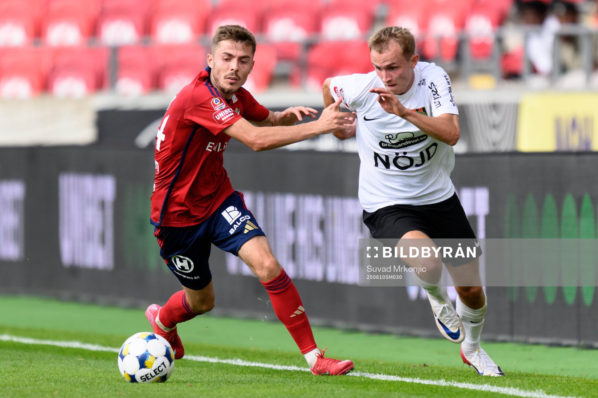 Östers Vladimir Rodic och Brommapojkarnas Victor Lind