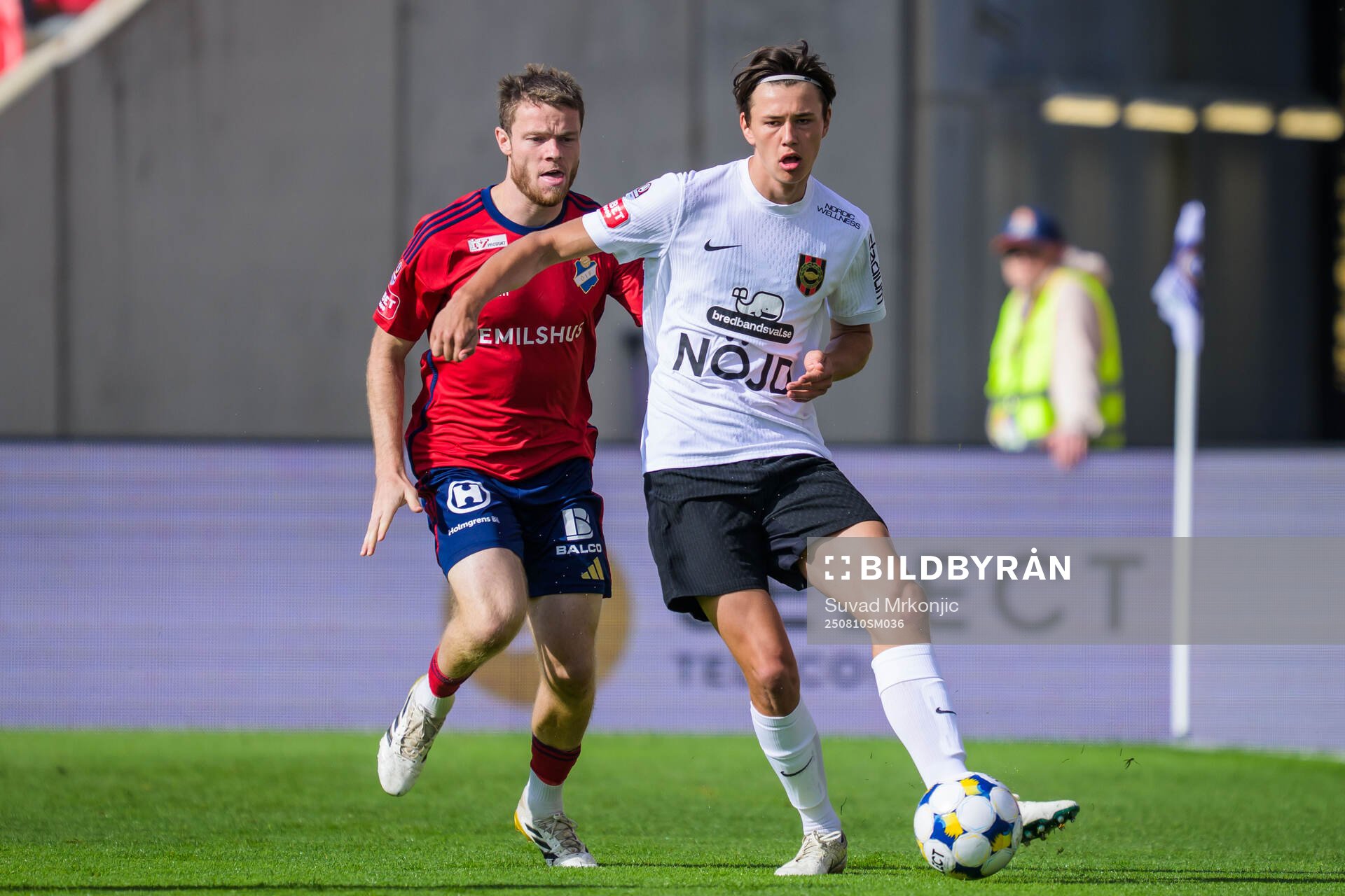 Östers Daniel Ljung och Brommapojkarnas Oskar Cotton