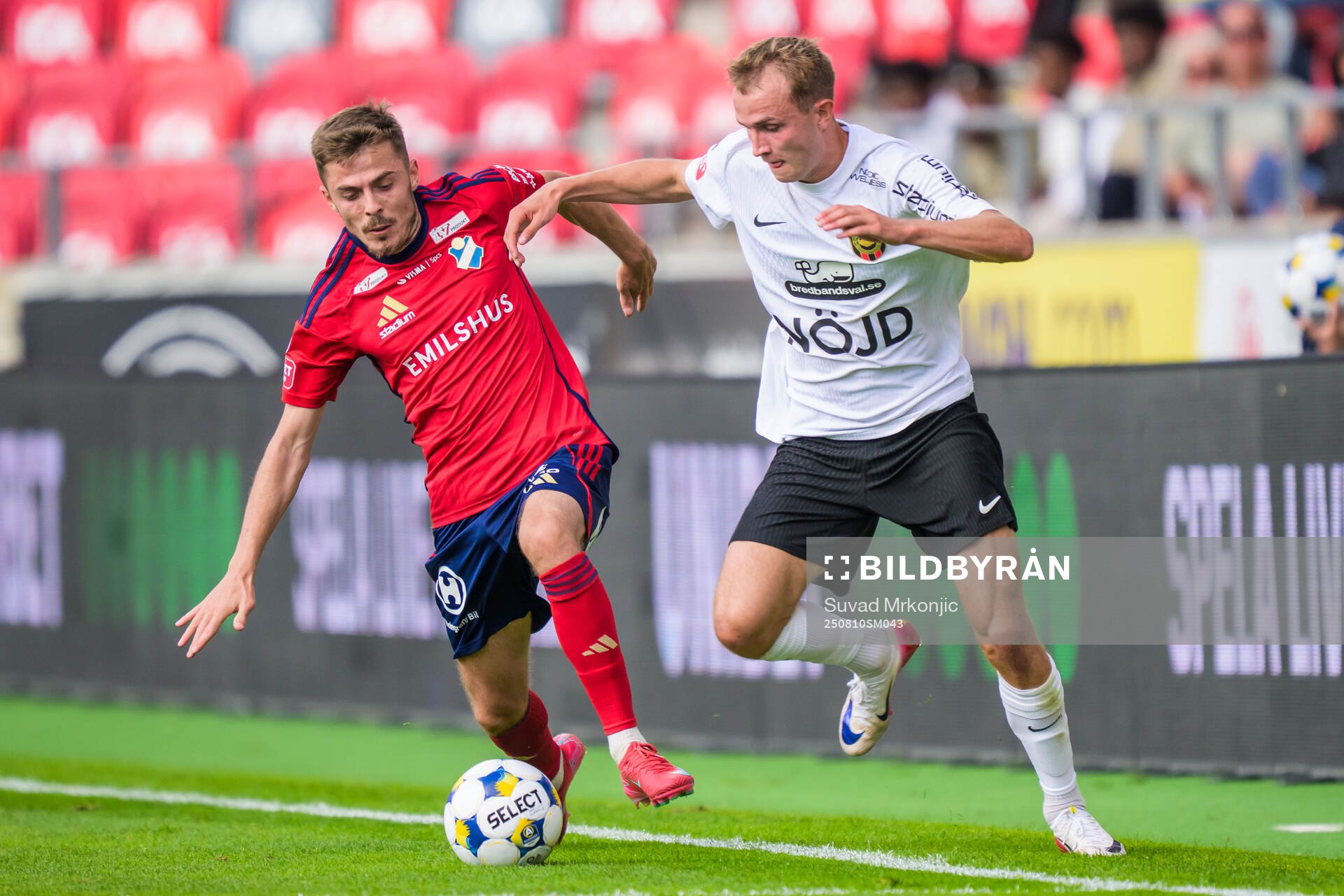 Östers Patriot Sejdiu och Brommapojkarnas Victor Lind