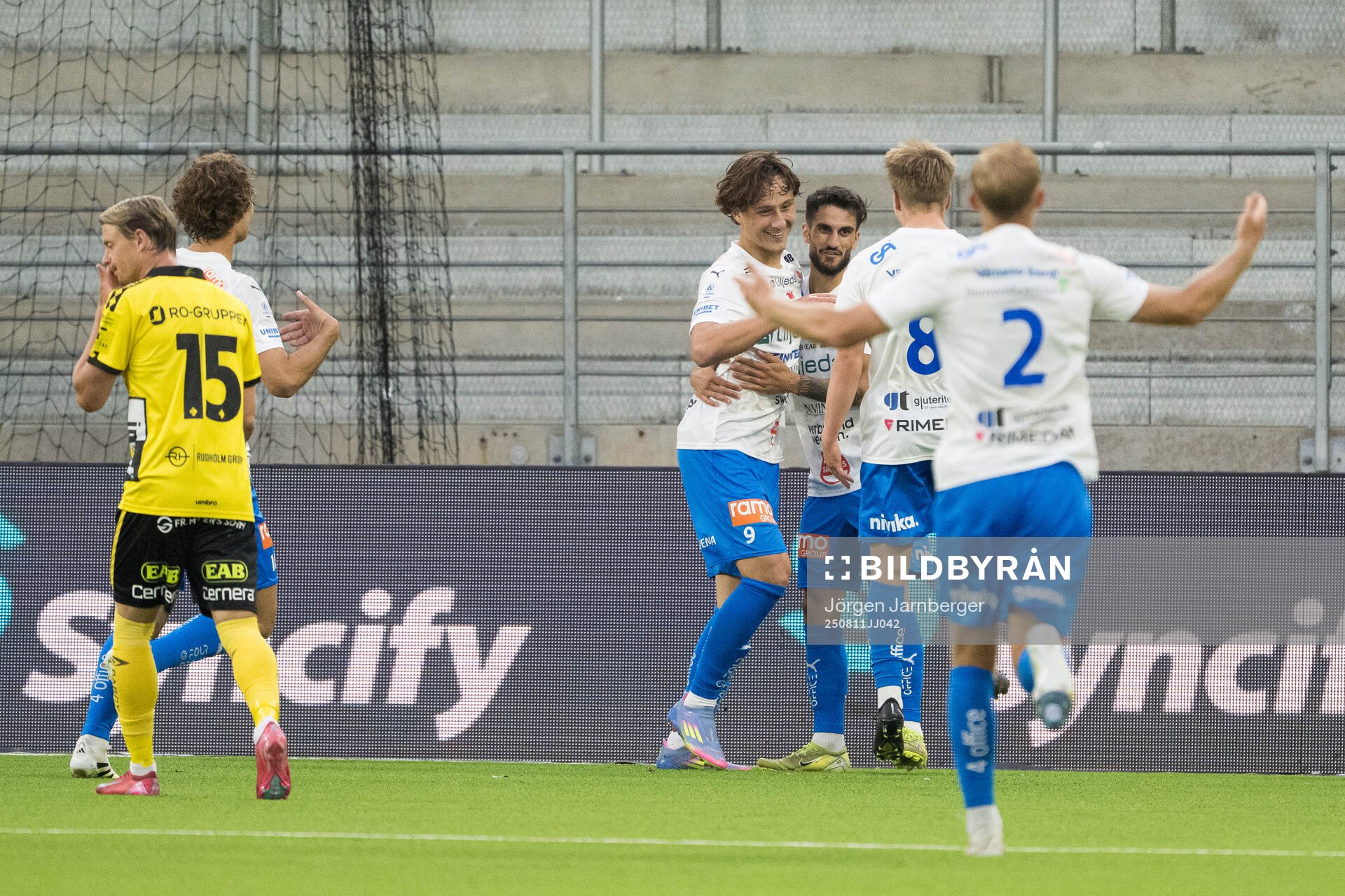 Värnamos Kai Meriluoto jublar