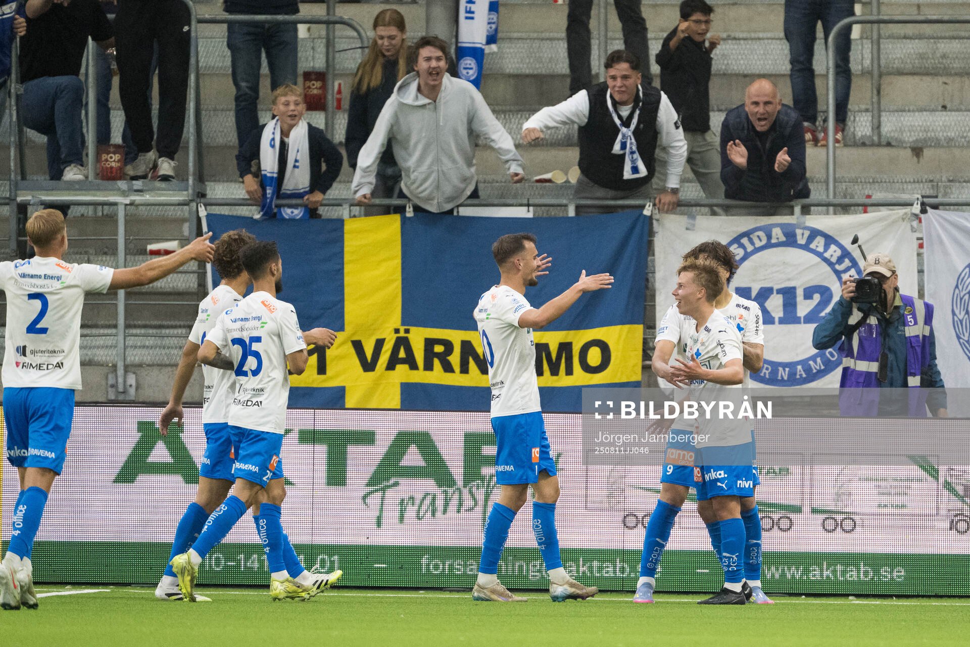 Värnamos Otso Liimatta jublar