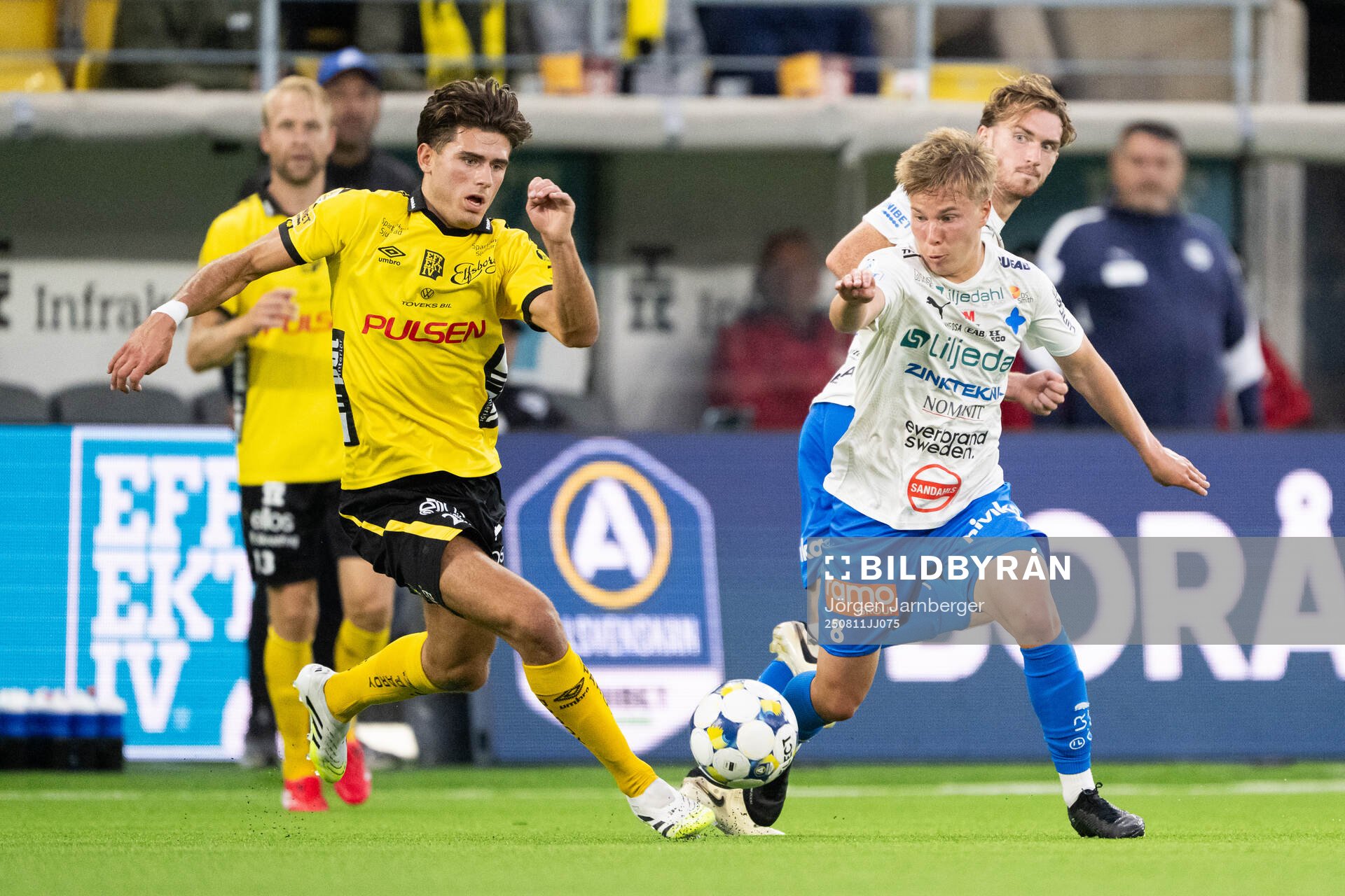 Elfsborgs Besfort Zeneli och Värnamos Otso Liimatta