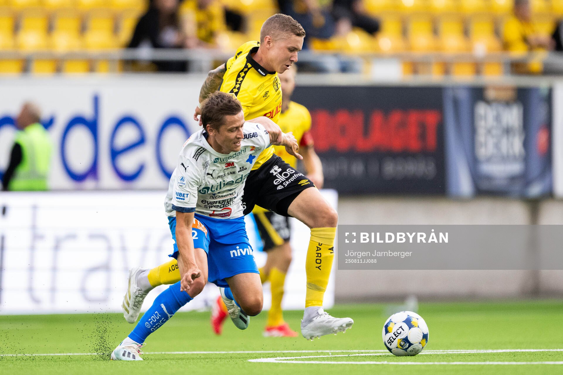 Värnamos Simon Thern och Elfsborgs Sebastian Holmen