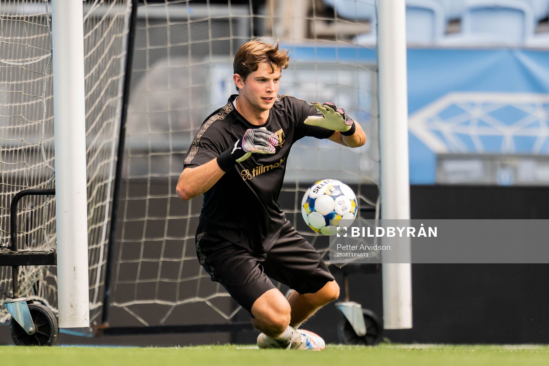 Goalkeeper Melker Ellborg