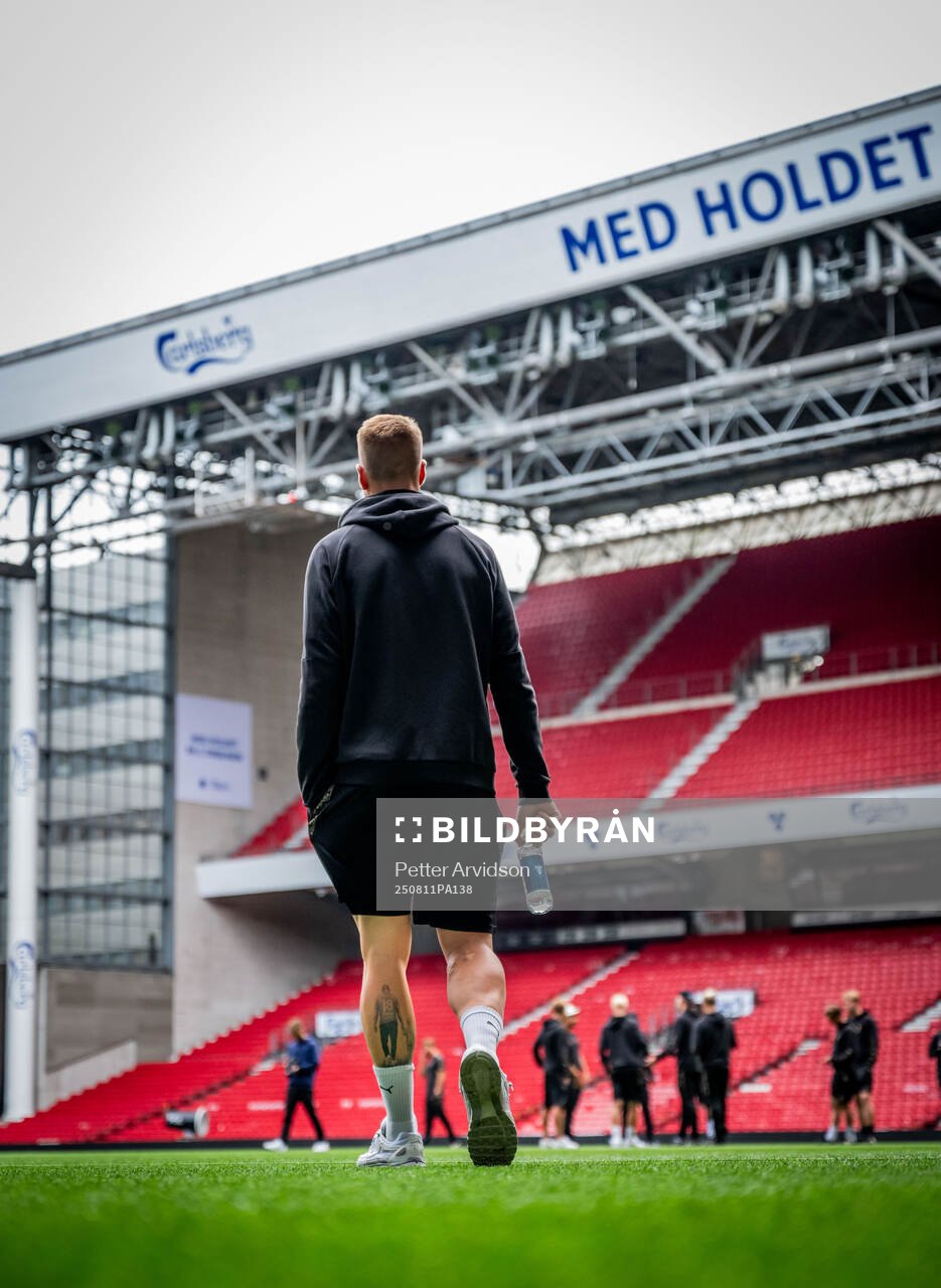 Pontus Jansson of Malmö FF at a stadium walk-around