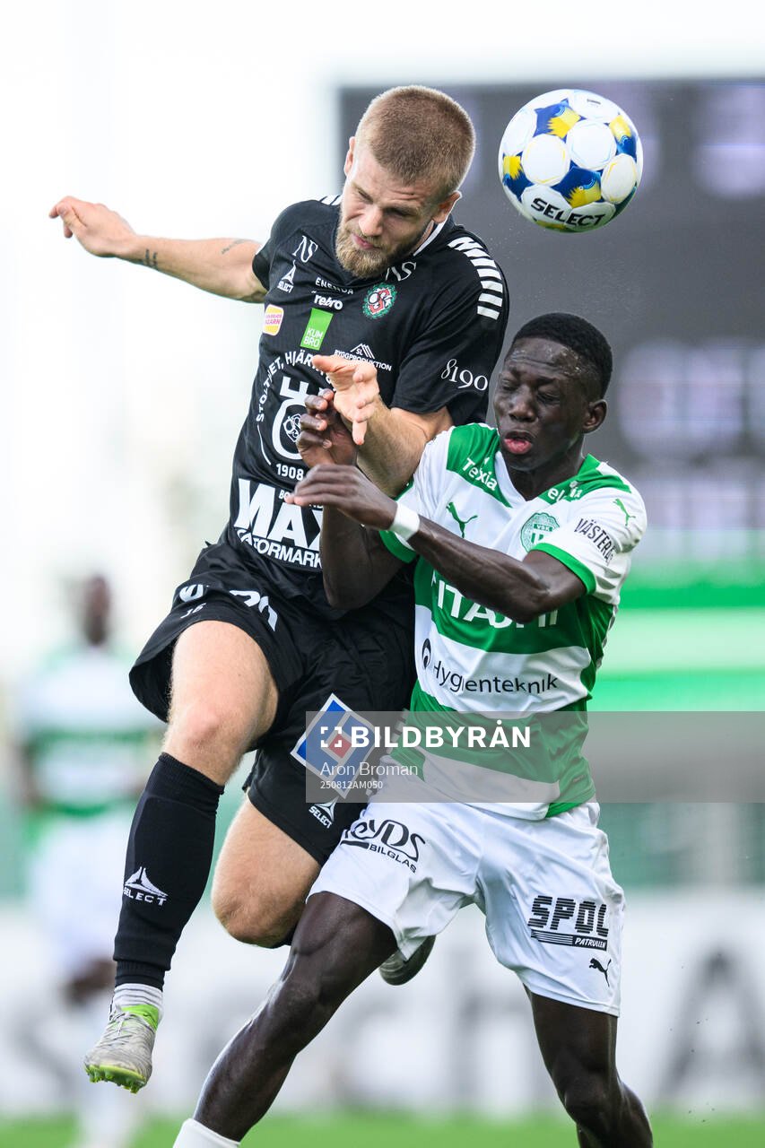 Örebros Hampus Söderström och Västerås Mamadou Ousmane