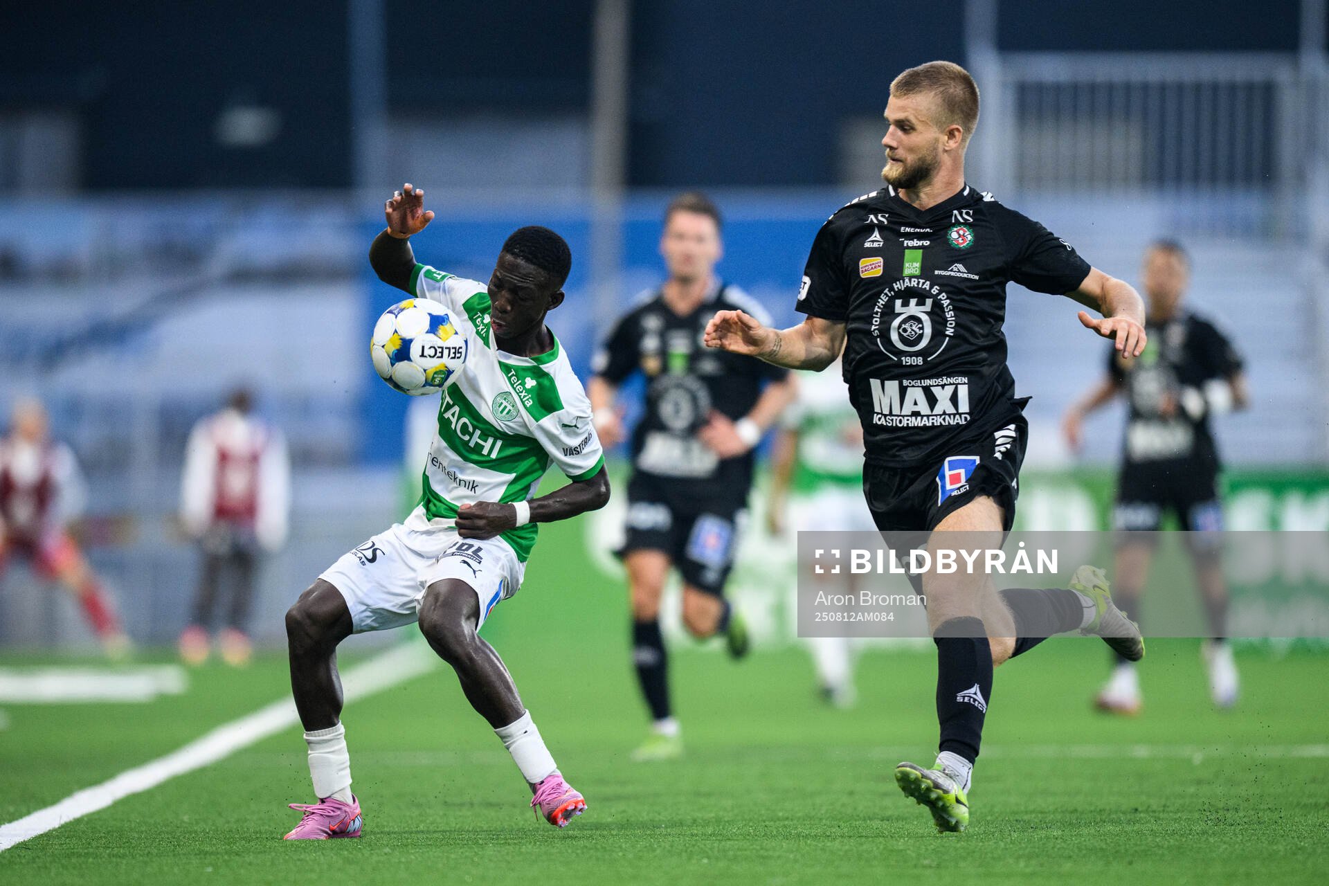 Västerås Mamadou Ousmane Diagne och Örebros Hampus
