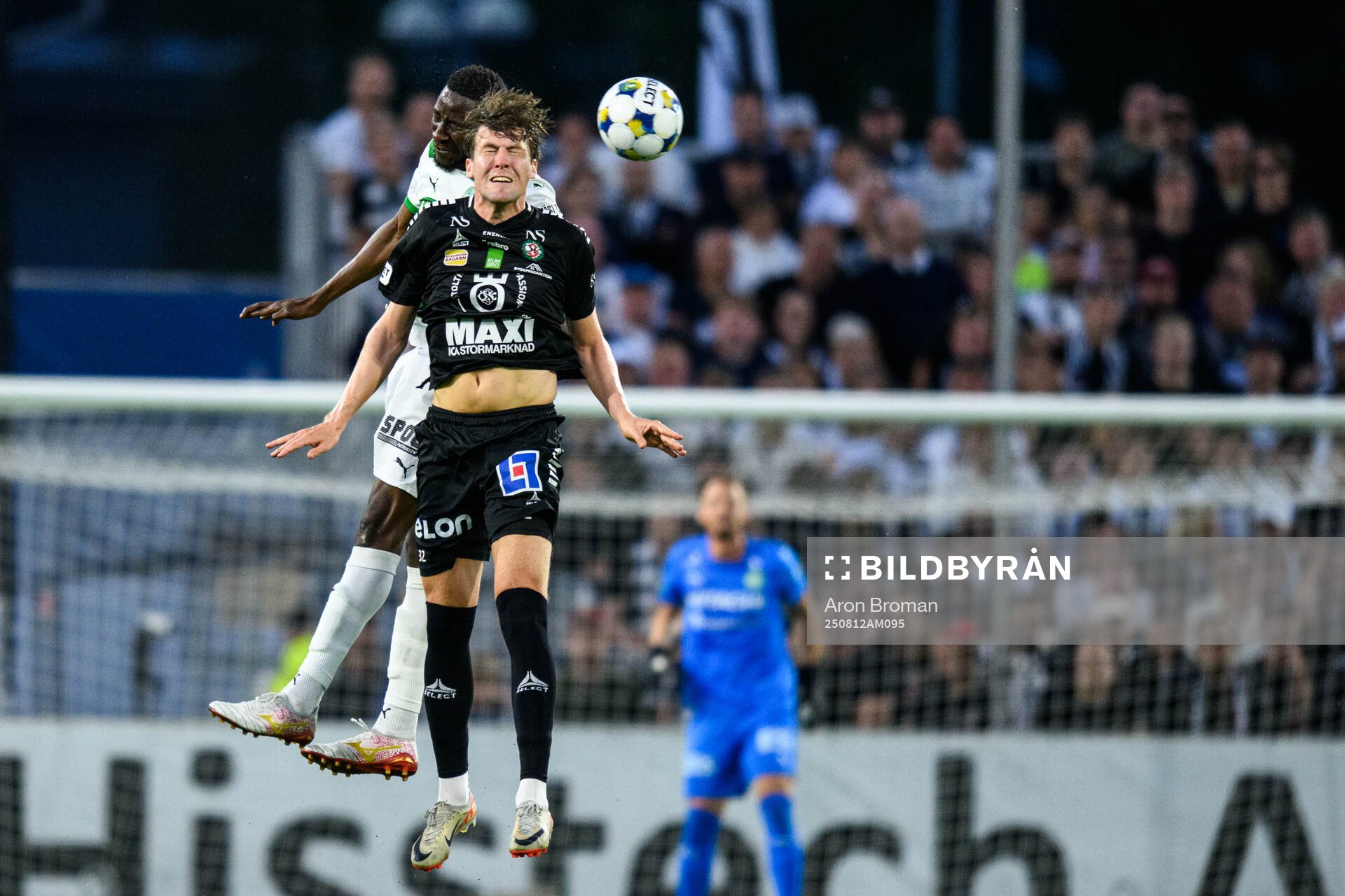 Västerås Frederic Nsabiyumva och Örebros John Stenberg