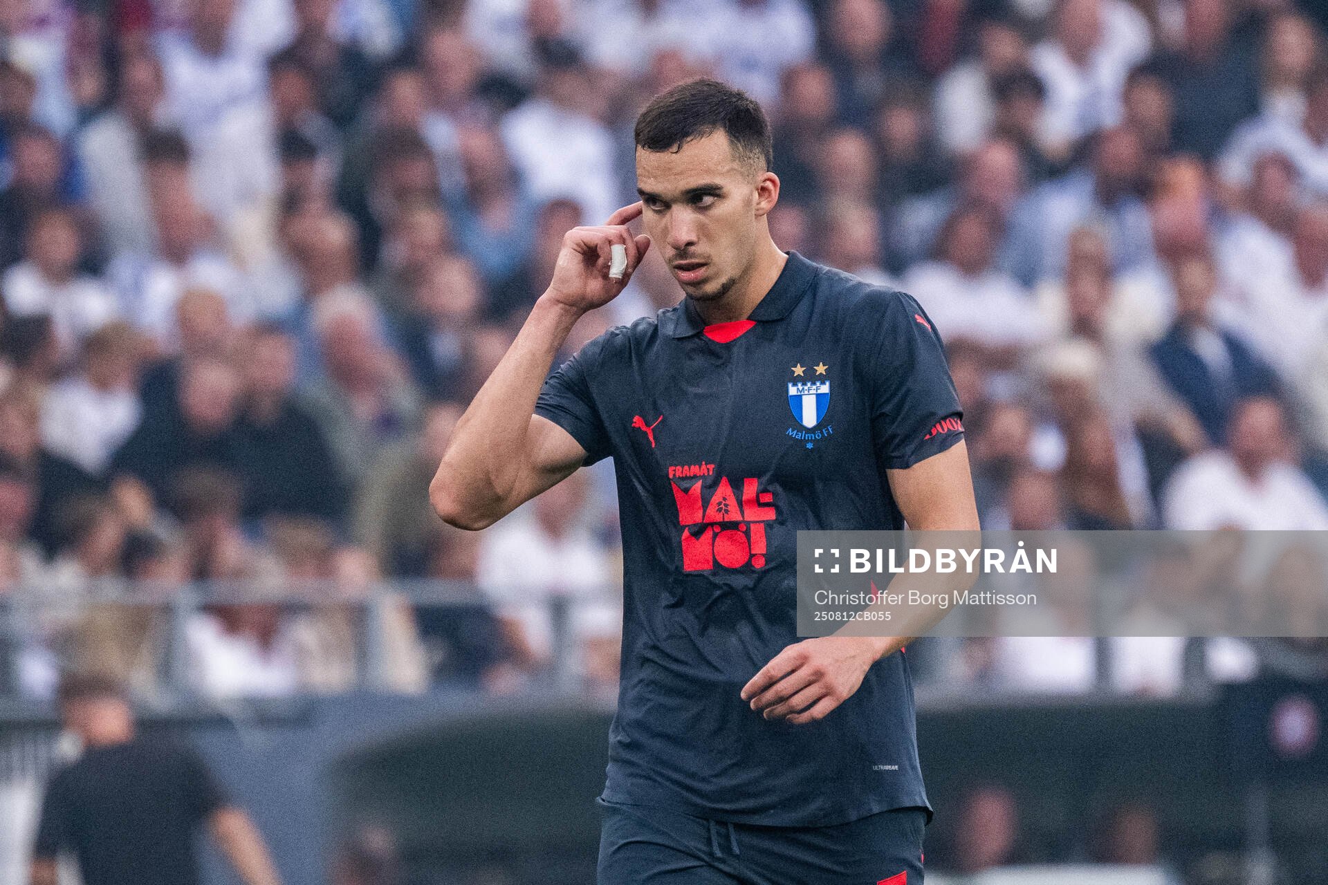 Andrej Djuric of Malmö FF looks dejected