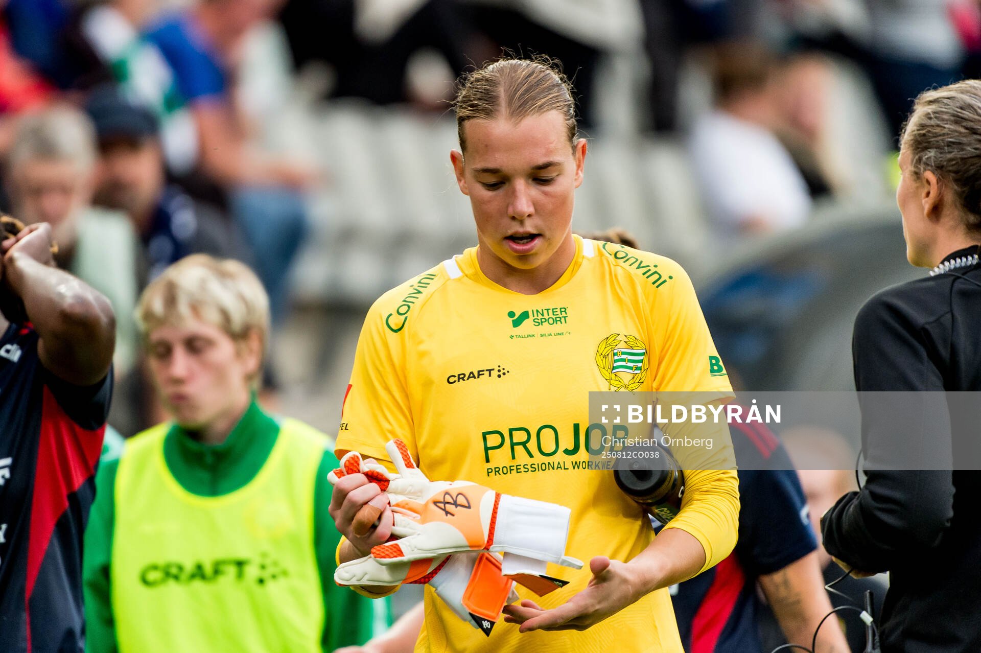 Hammarbys målvakt Melina Loeck deppar