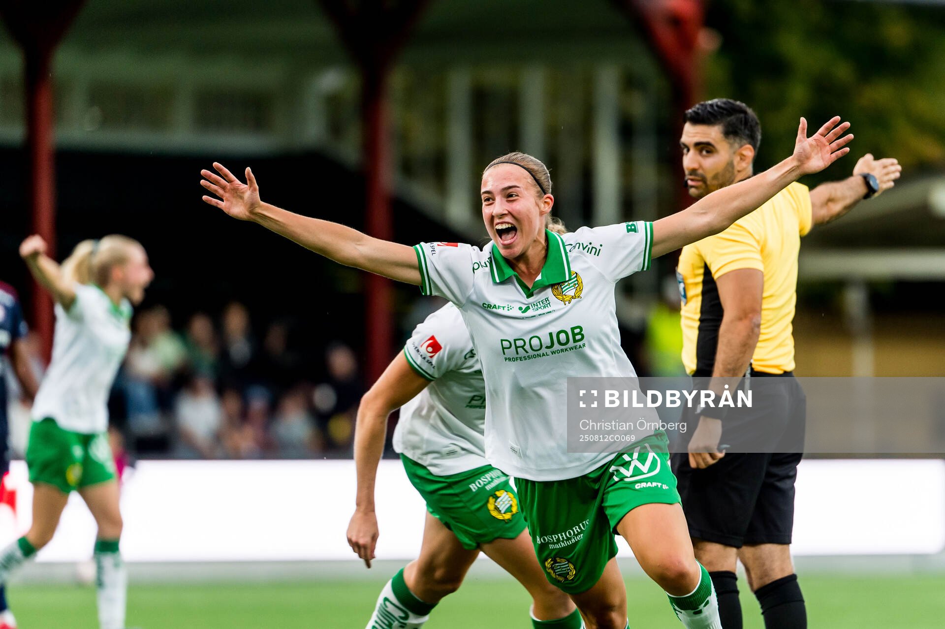 Hammarbys Vilma Emilia Koivisto jublar