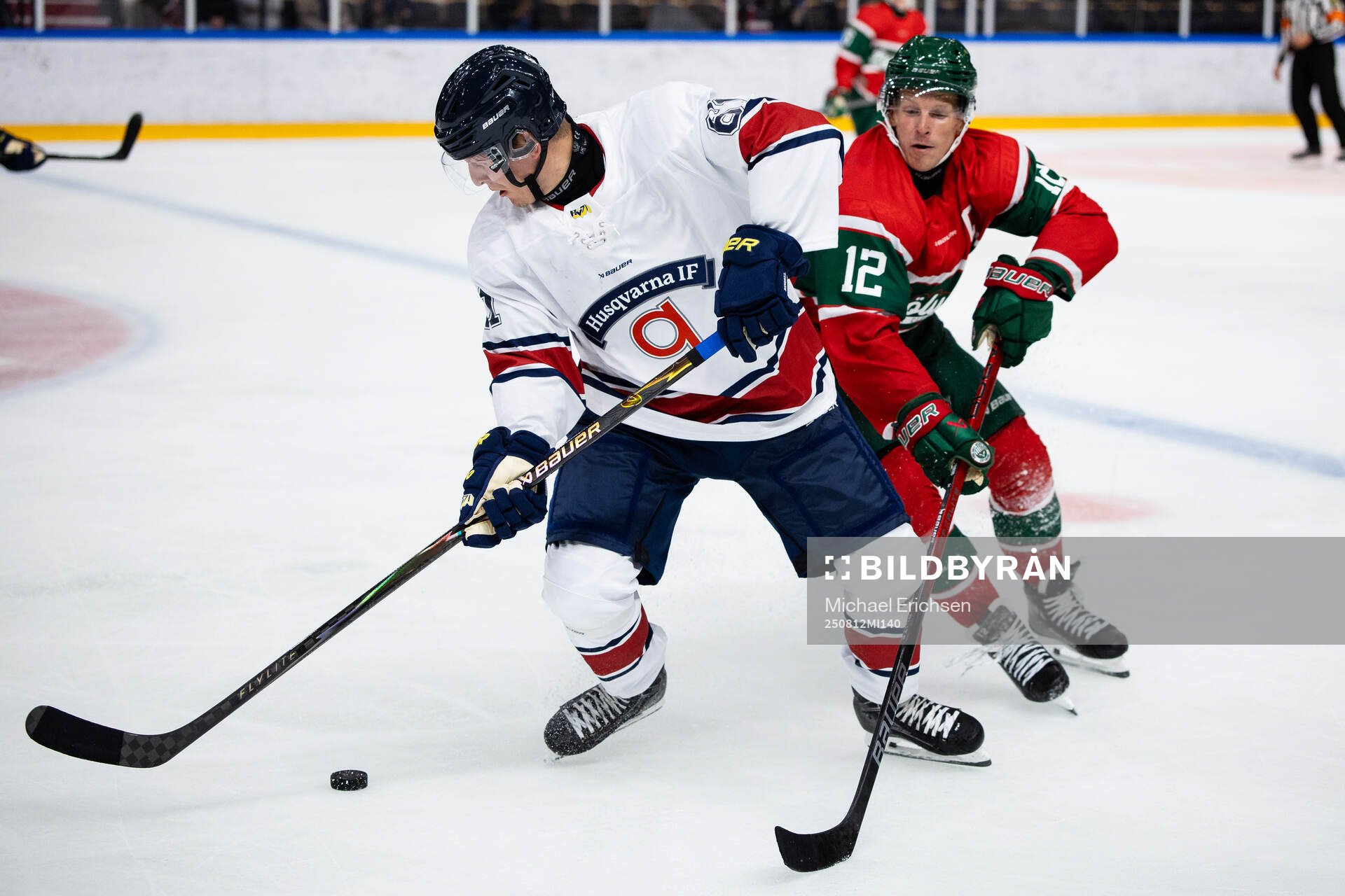 HV71s Axel Rindell och Frölundas Max Friberg