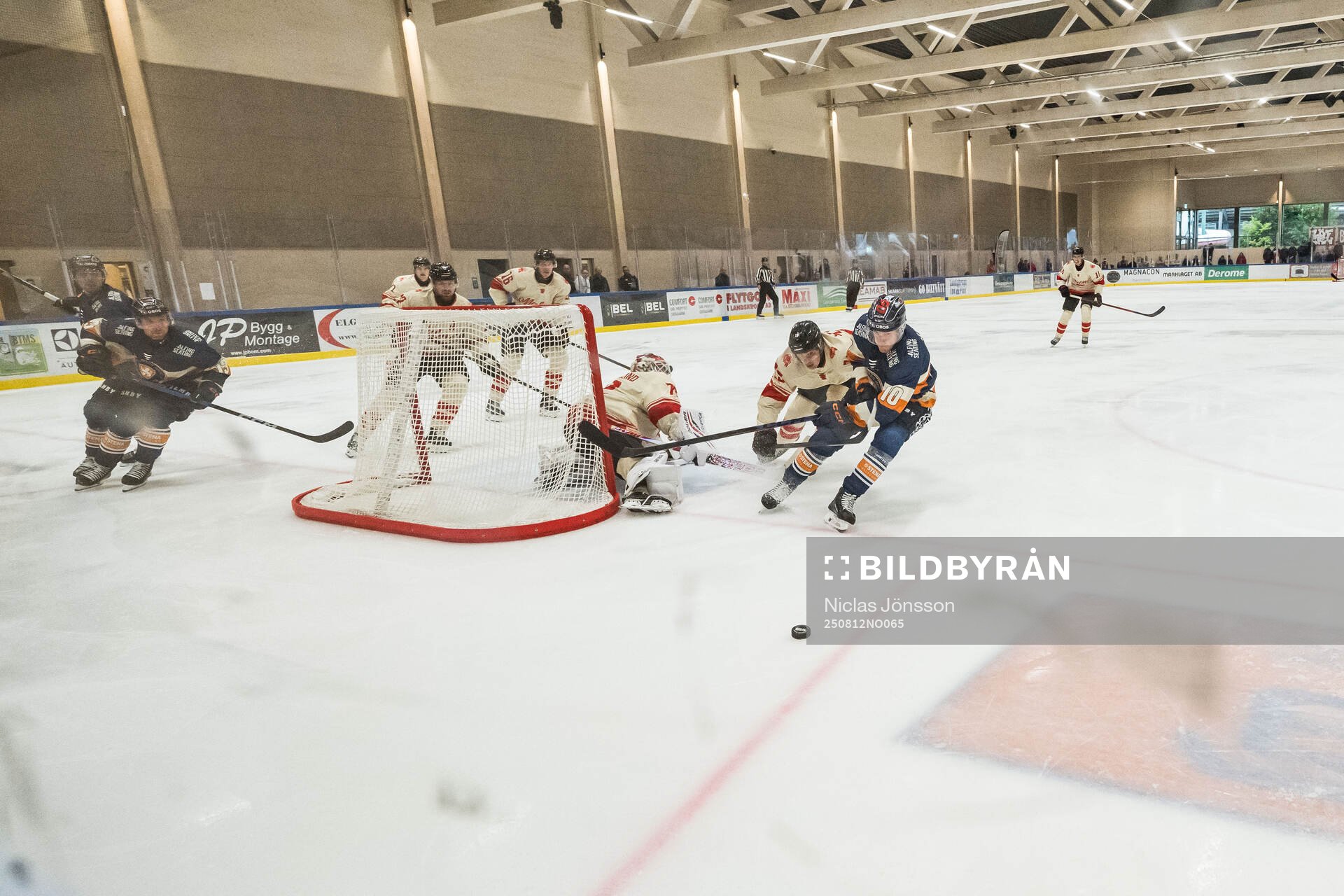 Växjös Eemeli Suomi och Malmö Redhawks Freddie Larsson